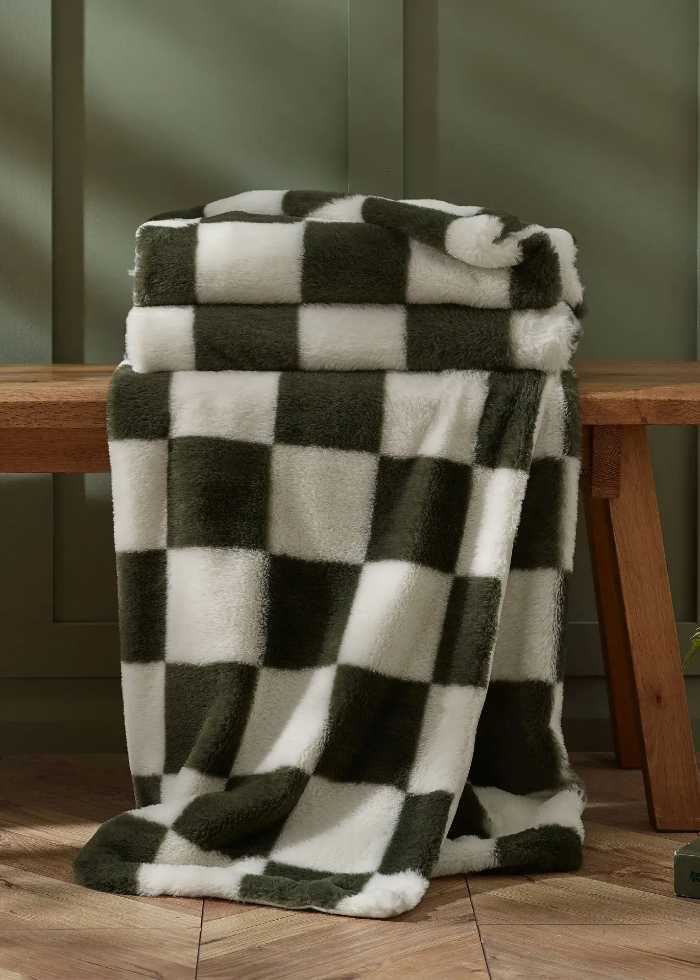 Cosy Soft Checkerboard Fleece Blanket Throw - Green product