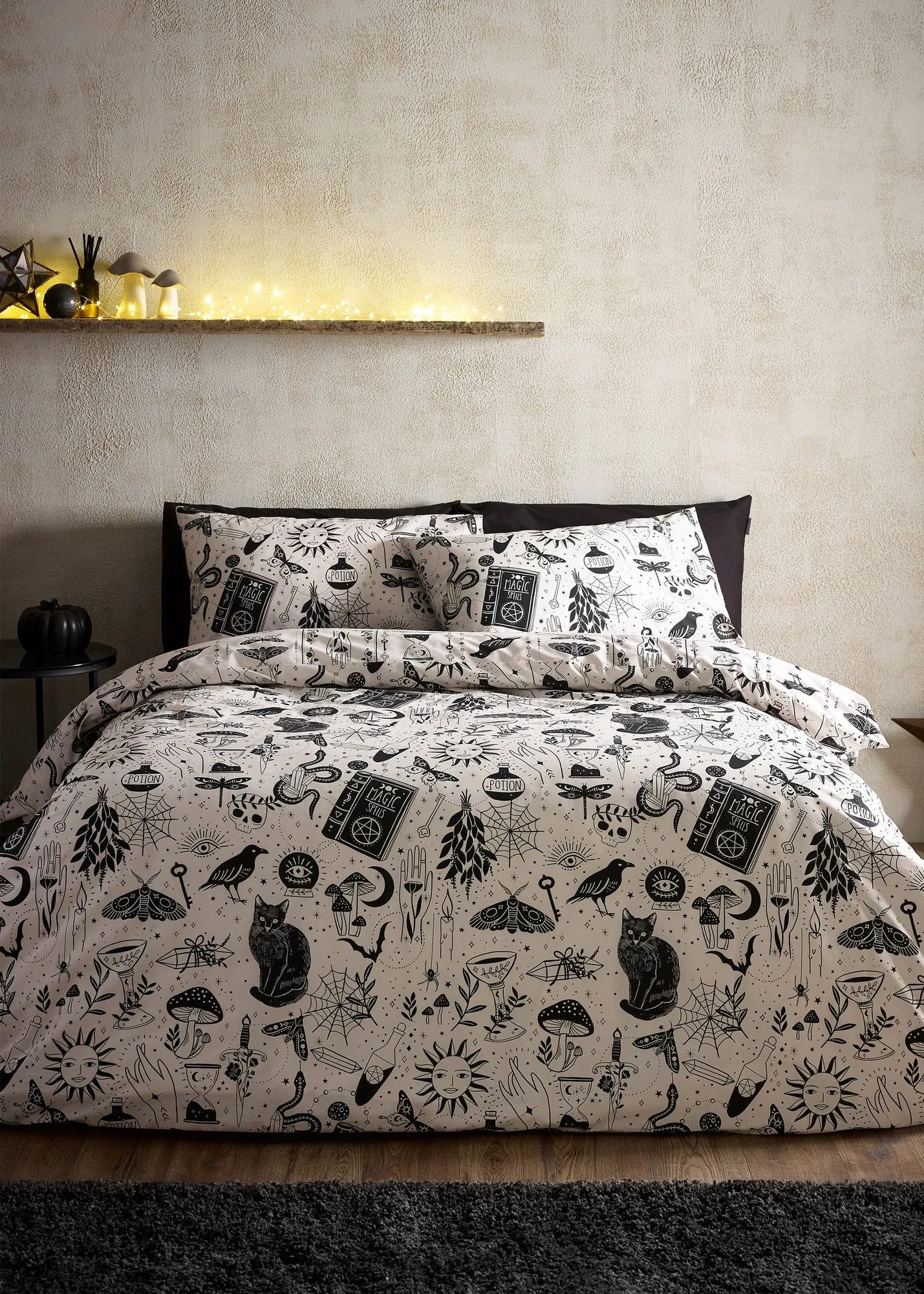 Enchanted Witchcraft Single Reversible Duvet Cover Set - Black product