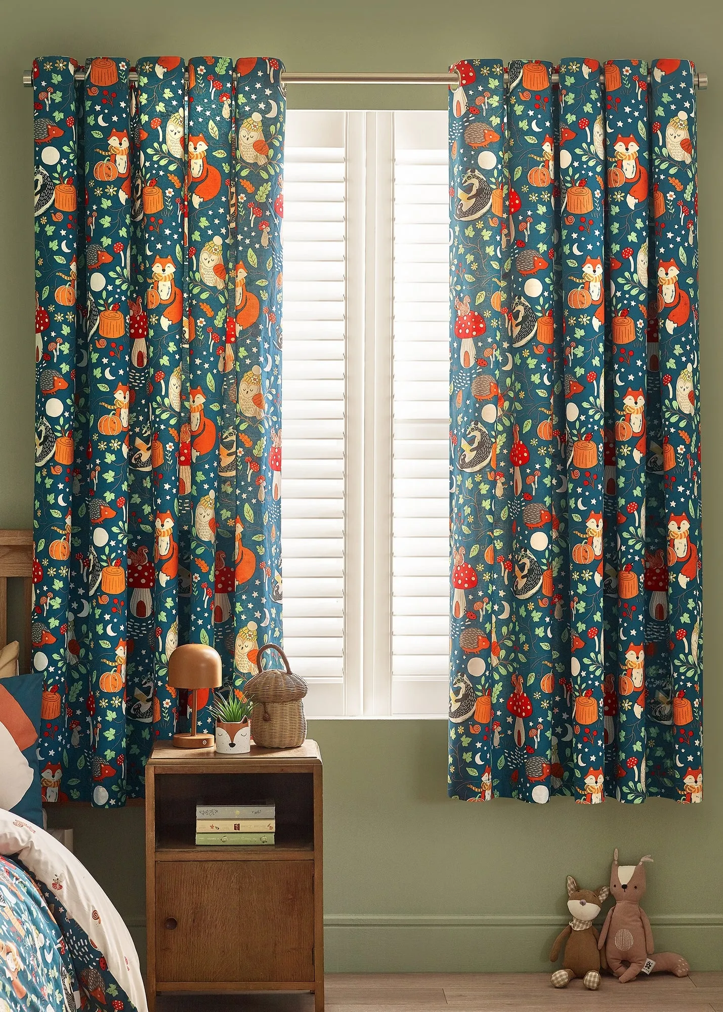 Fox and Friends Reversible Eyelet Curtains - Green product