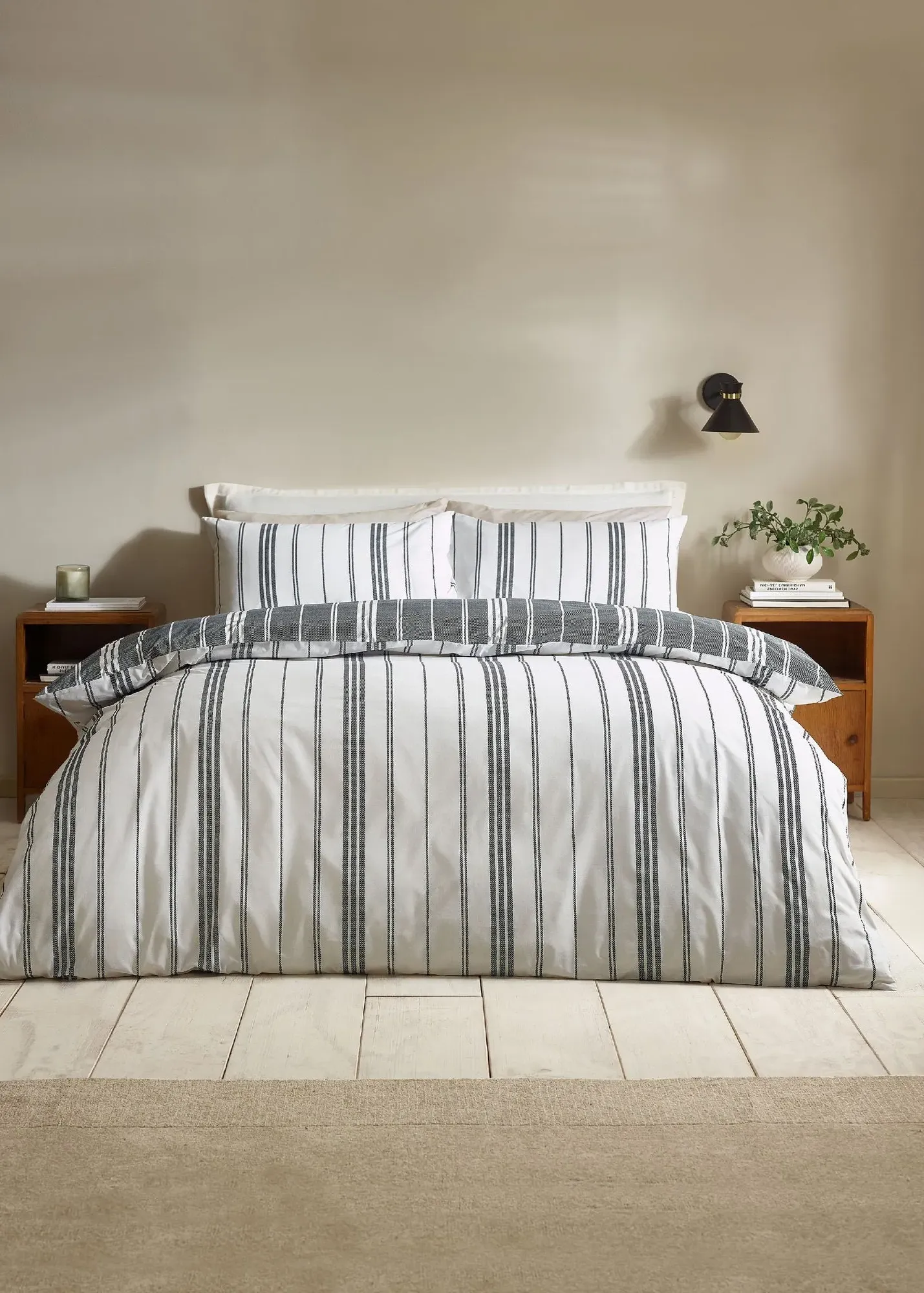 Harbour Stripe Single Reversible Duvet Cover Set - Black product