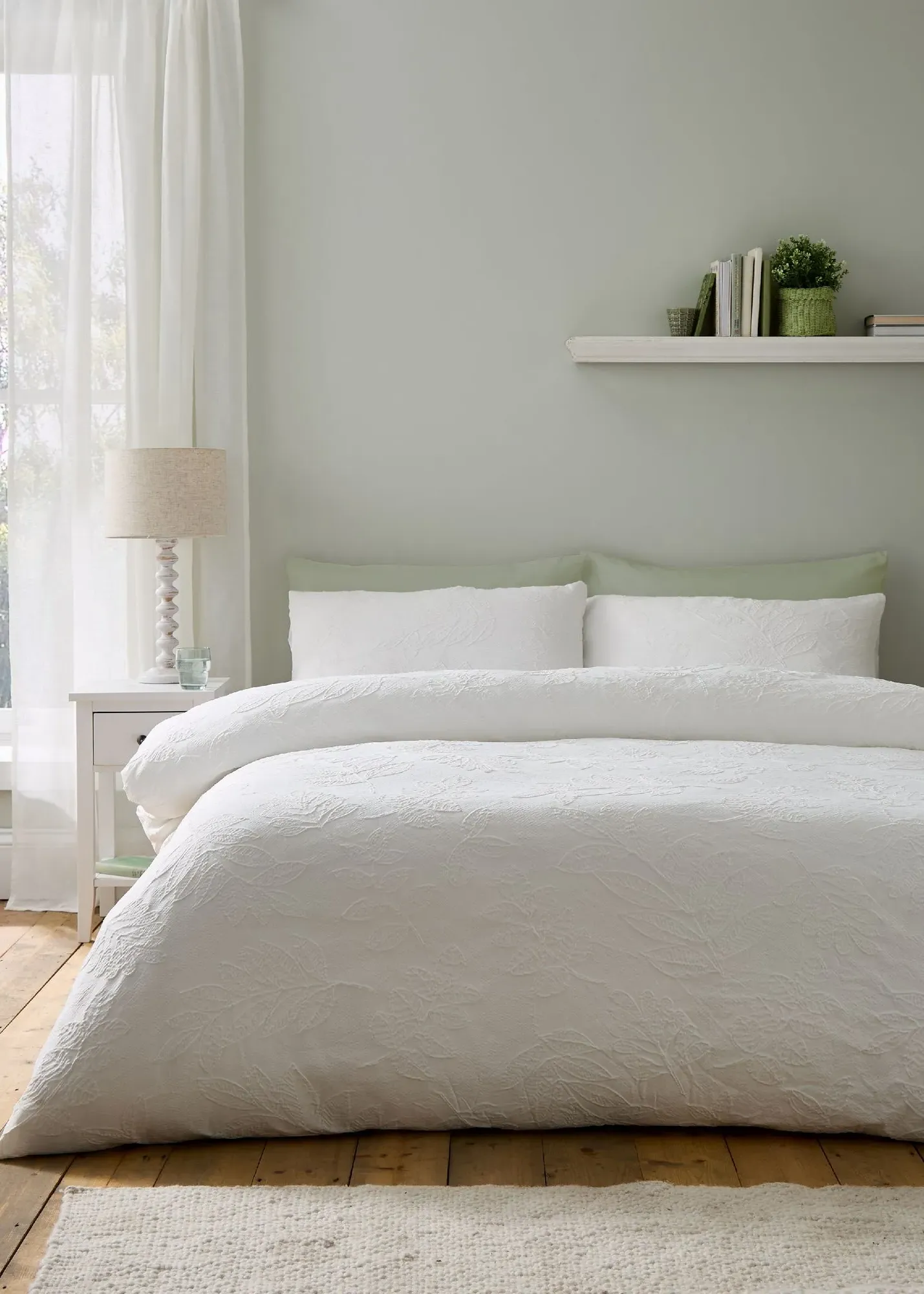 Jacquard Leaves Double Duvet Cover Set - White, Polyester product