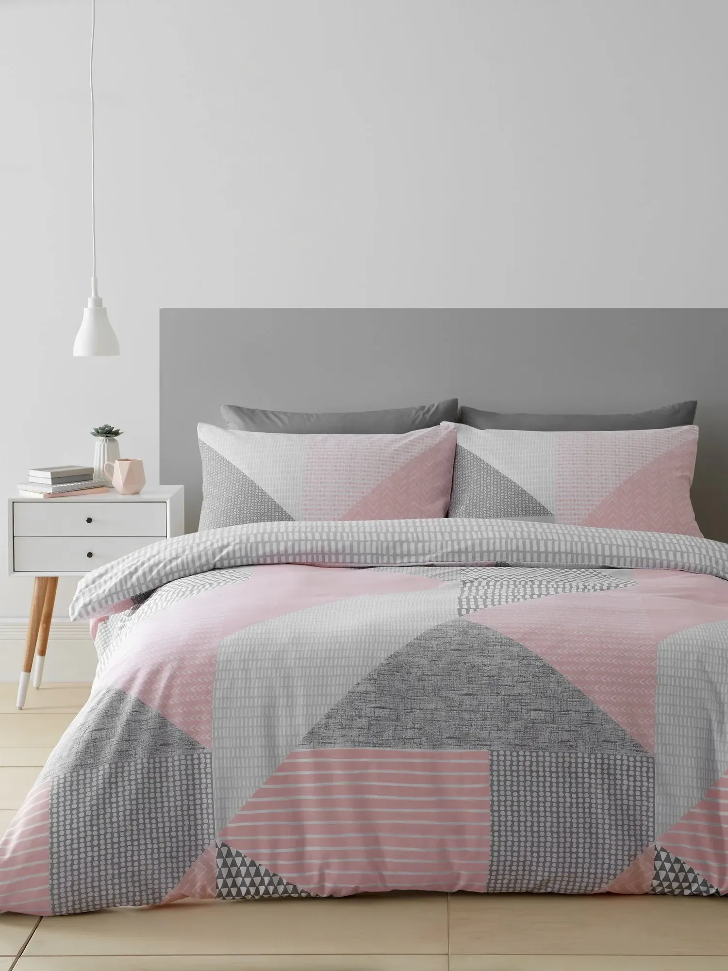 Larsson Geo Single Reversible Duvet Cover Set - Pink product