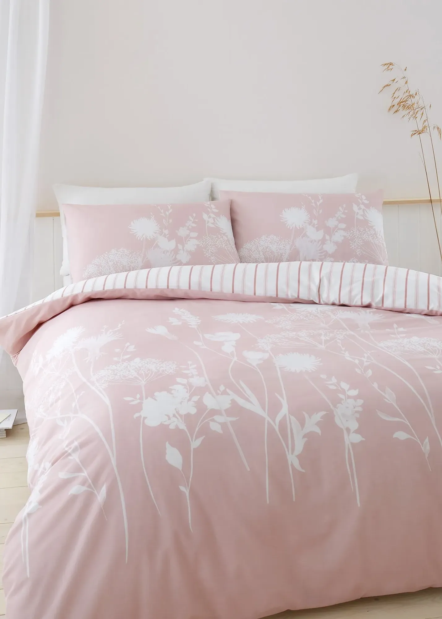 Meadowsweet Floral Reversible Duvet Cover Set - Pink, Polyester product