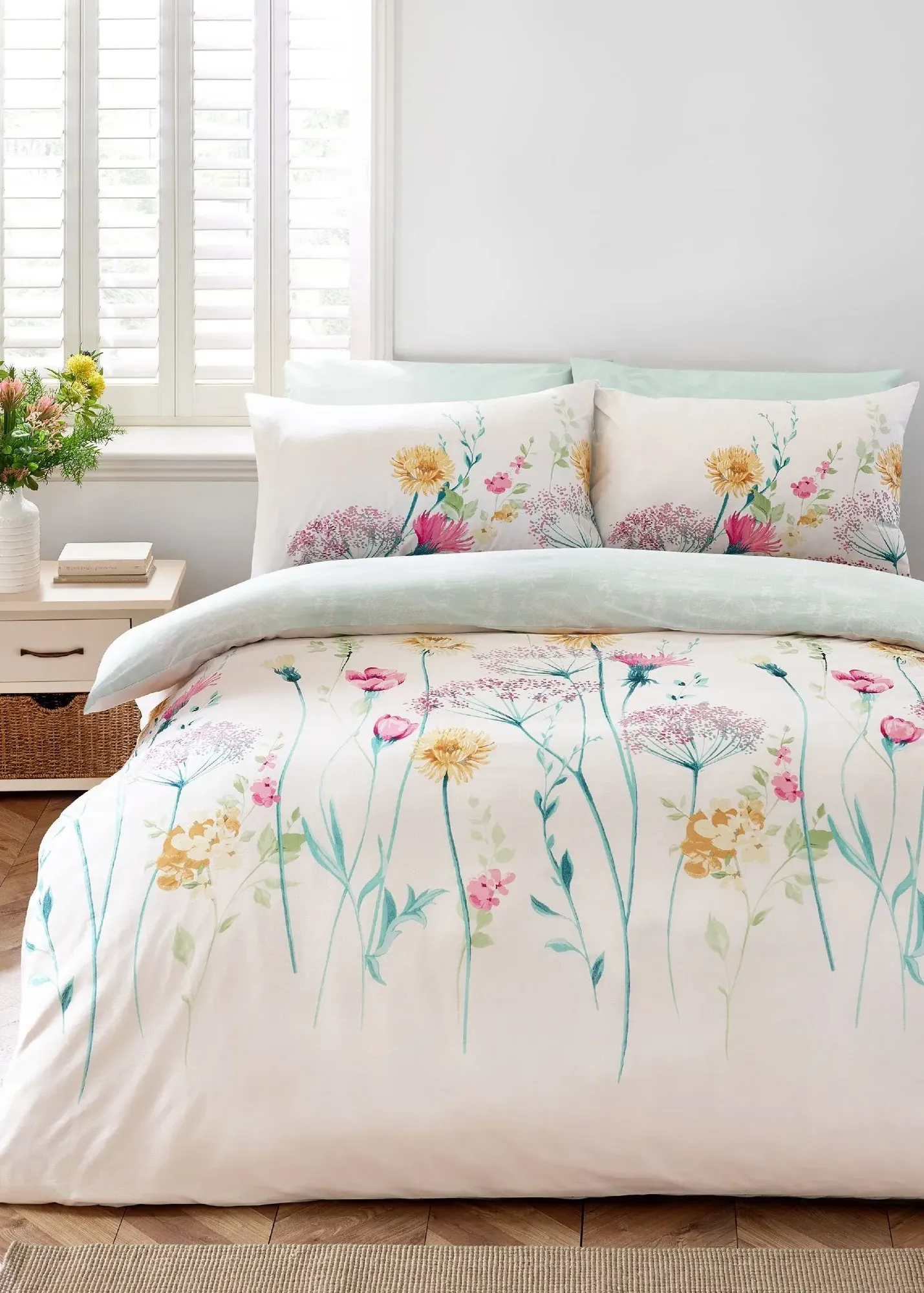 Meadowsweet Floral Reversible Single Duvet Cover Set - Multi product
