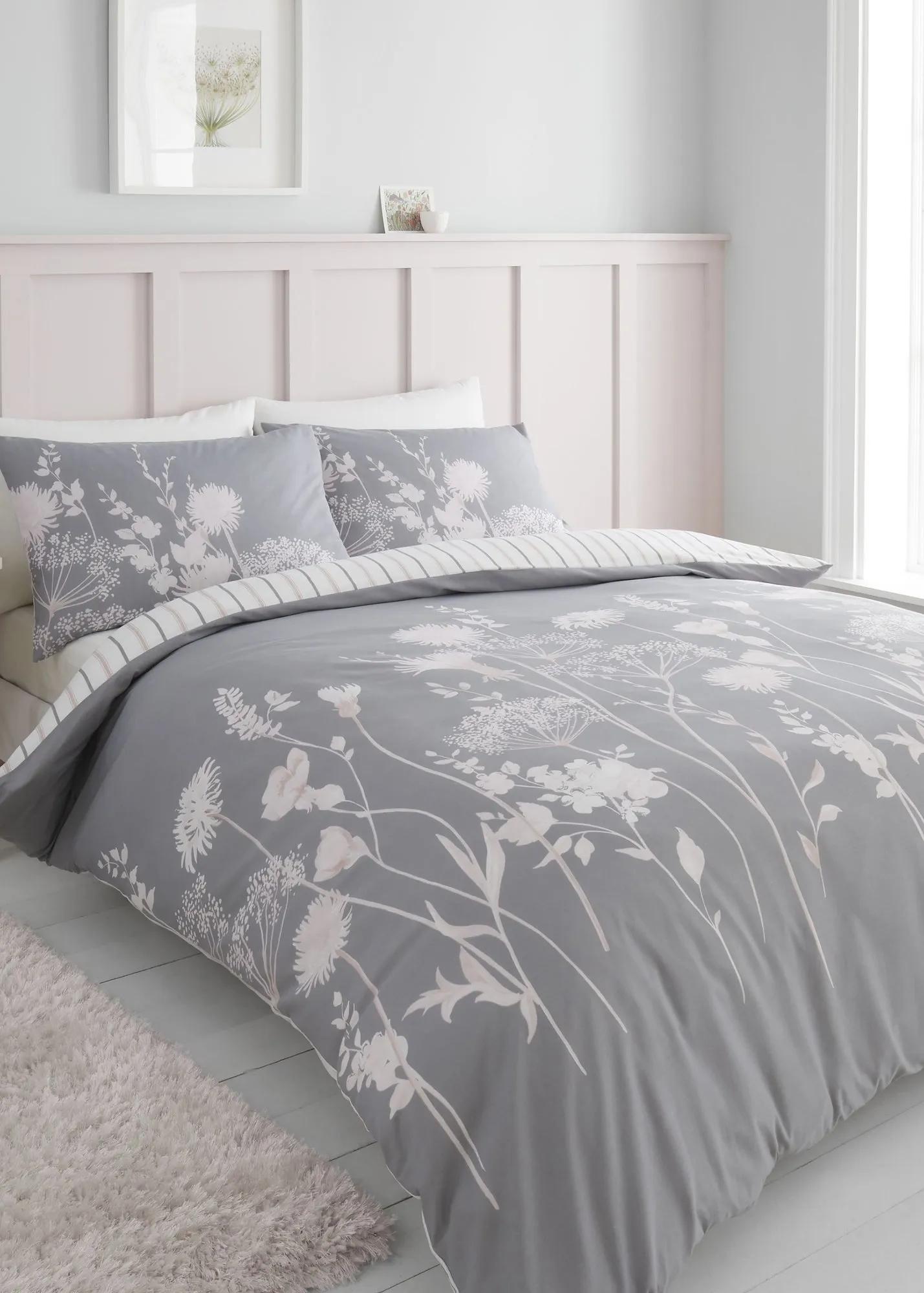 Meadowsweet Floral Single Reversible Duvet Cover Set - Pink product