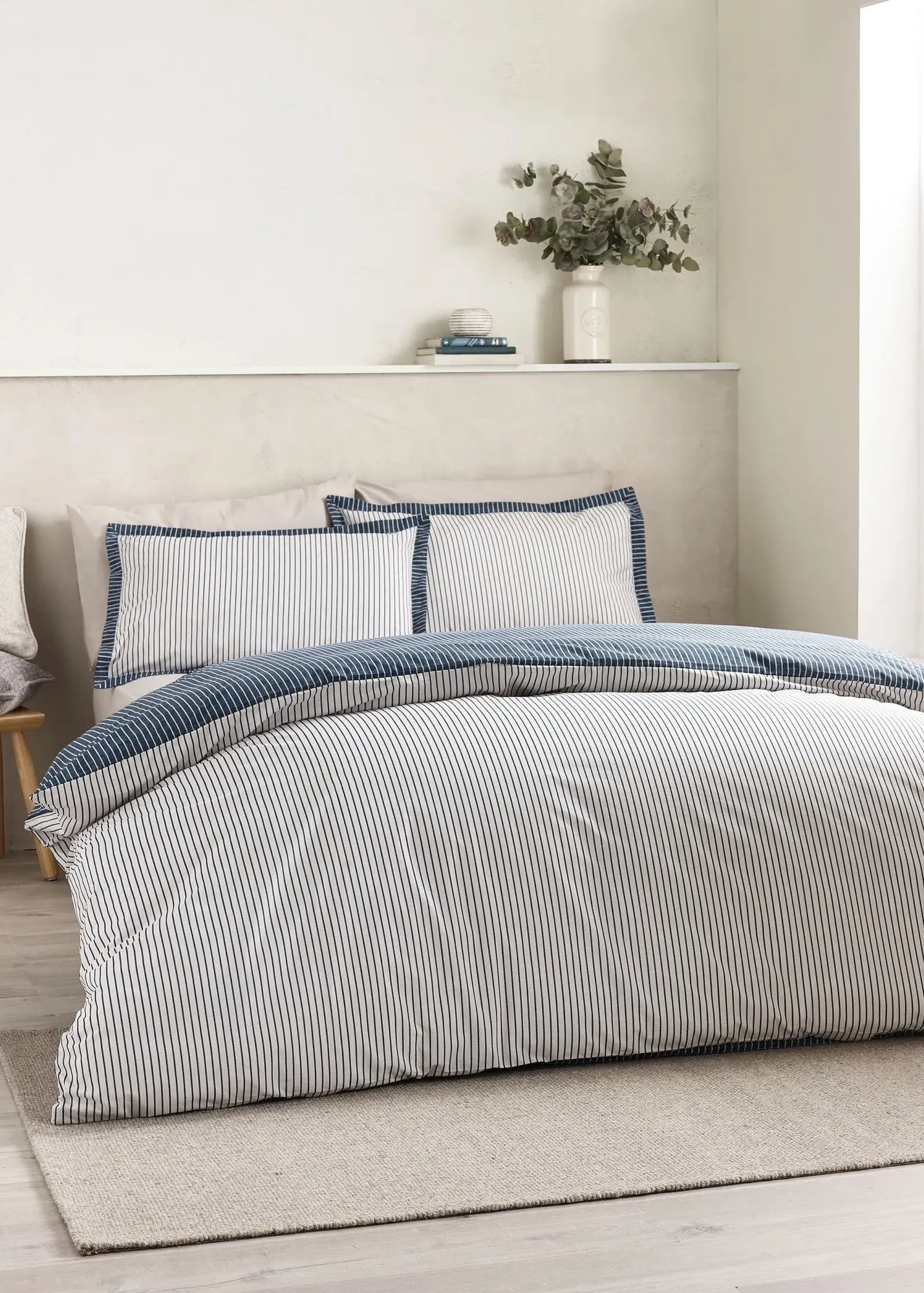 Oxford Pinstripe Reversible Single Duvet Cover Set - Navy product