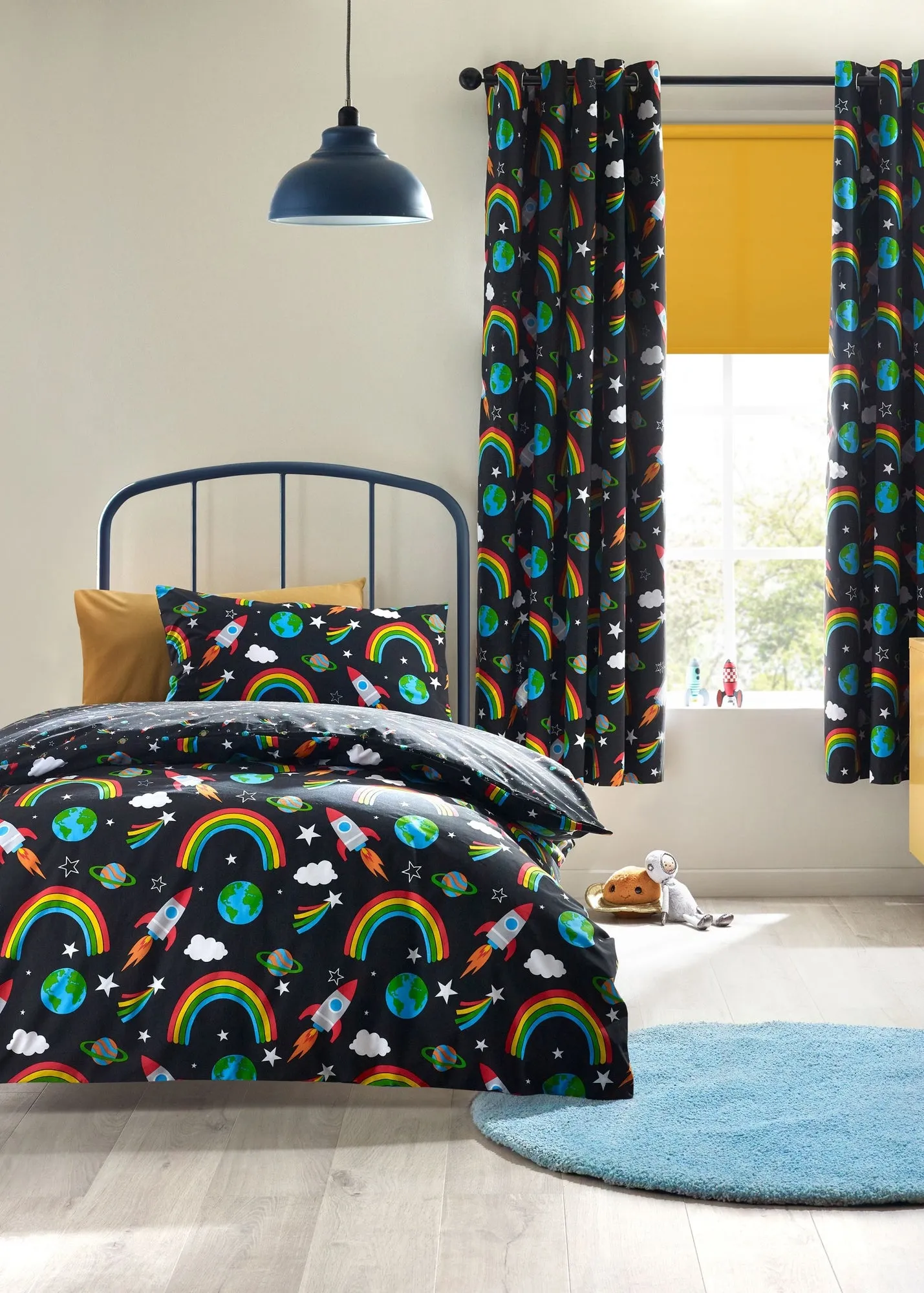 Rainbow Rockets Junior Reversible Duvet Cover Set - Black product