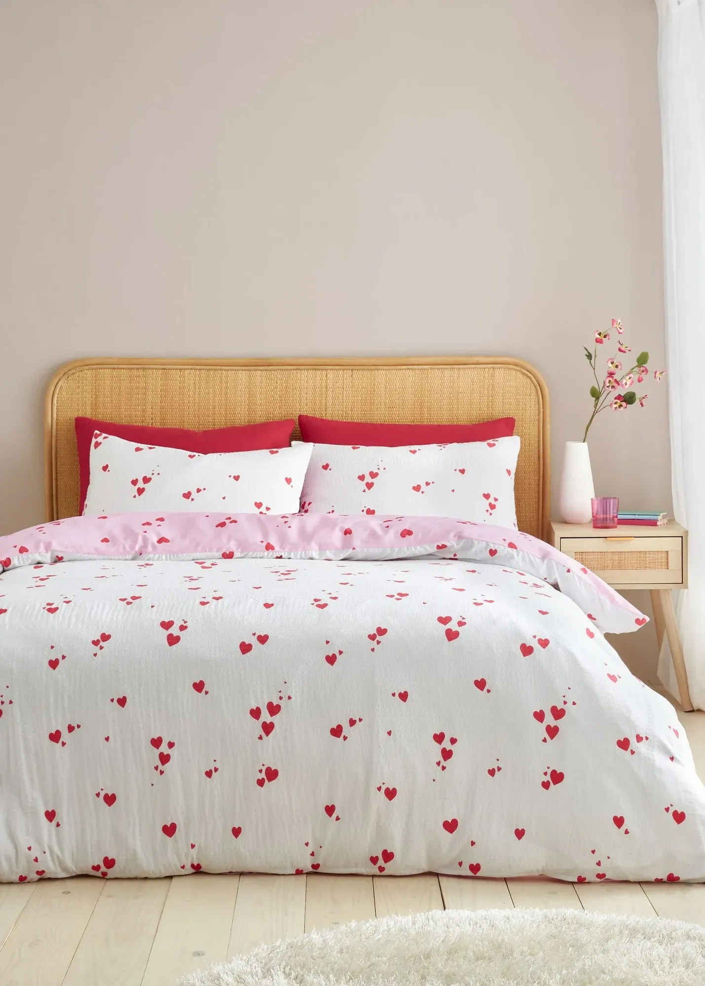 Seersucker Heart Single Duvet Cover Set - Red, Cotton Blend product