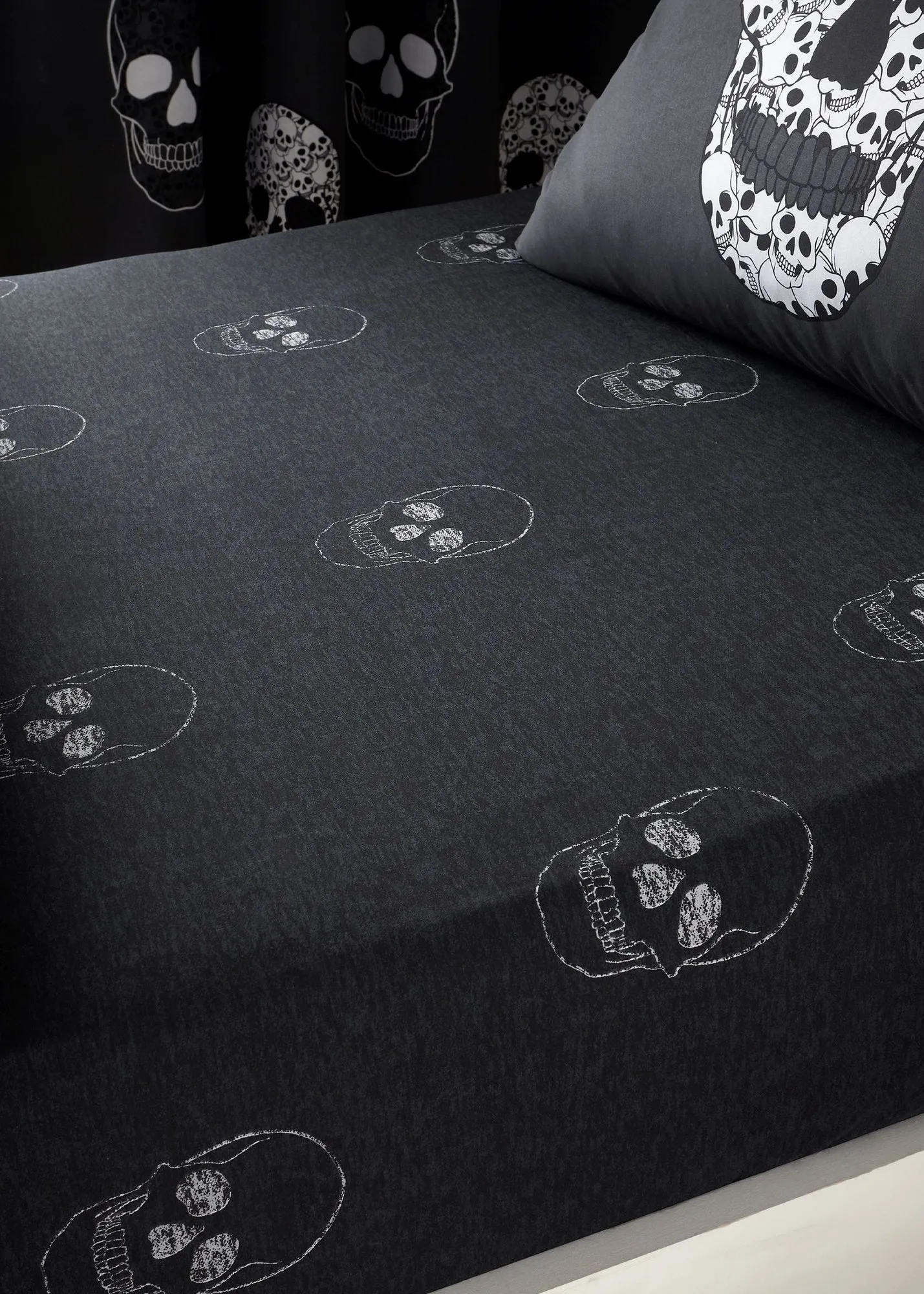 Skulls Single Fitted Sheet - Grey product