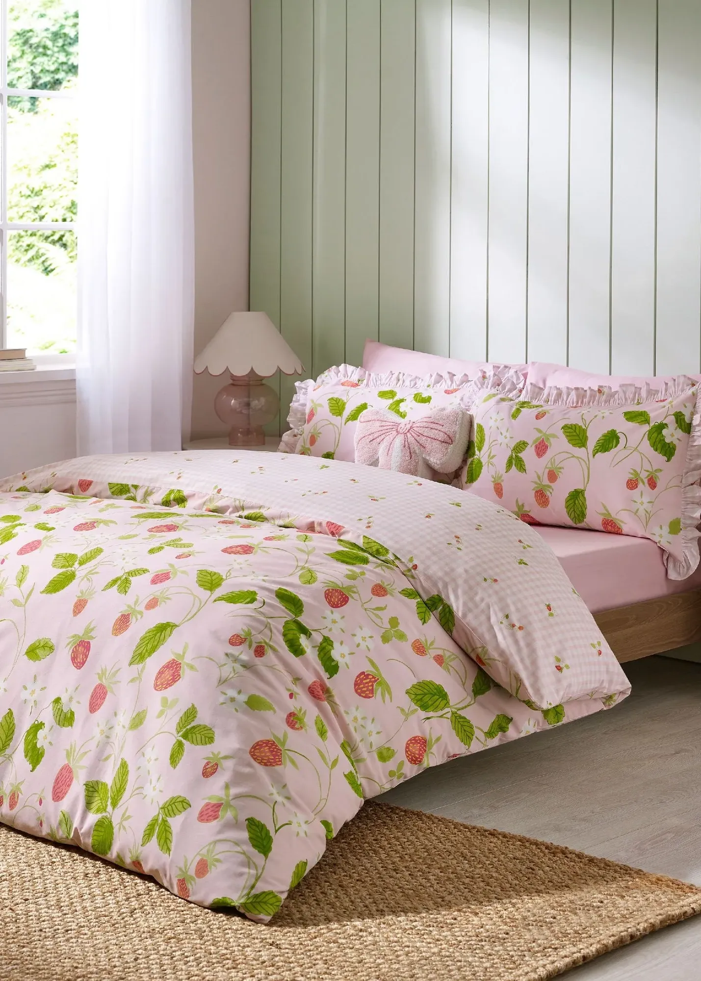 Strawberry Frills Gingham Single Duvet Cover Set - Pink, Polyester product