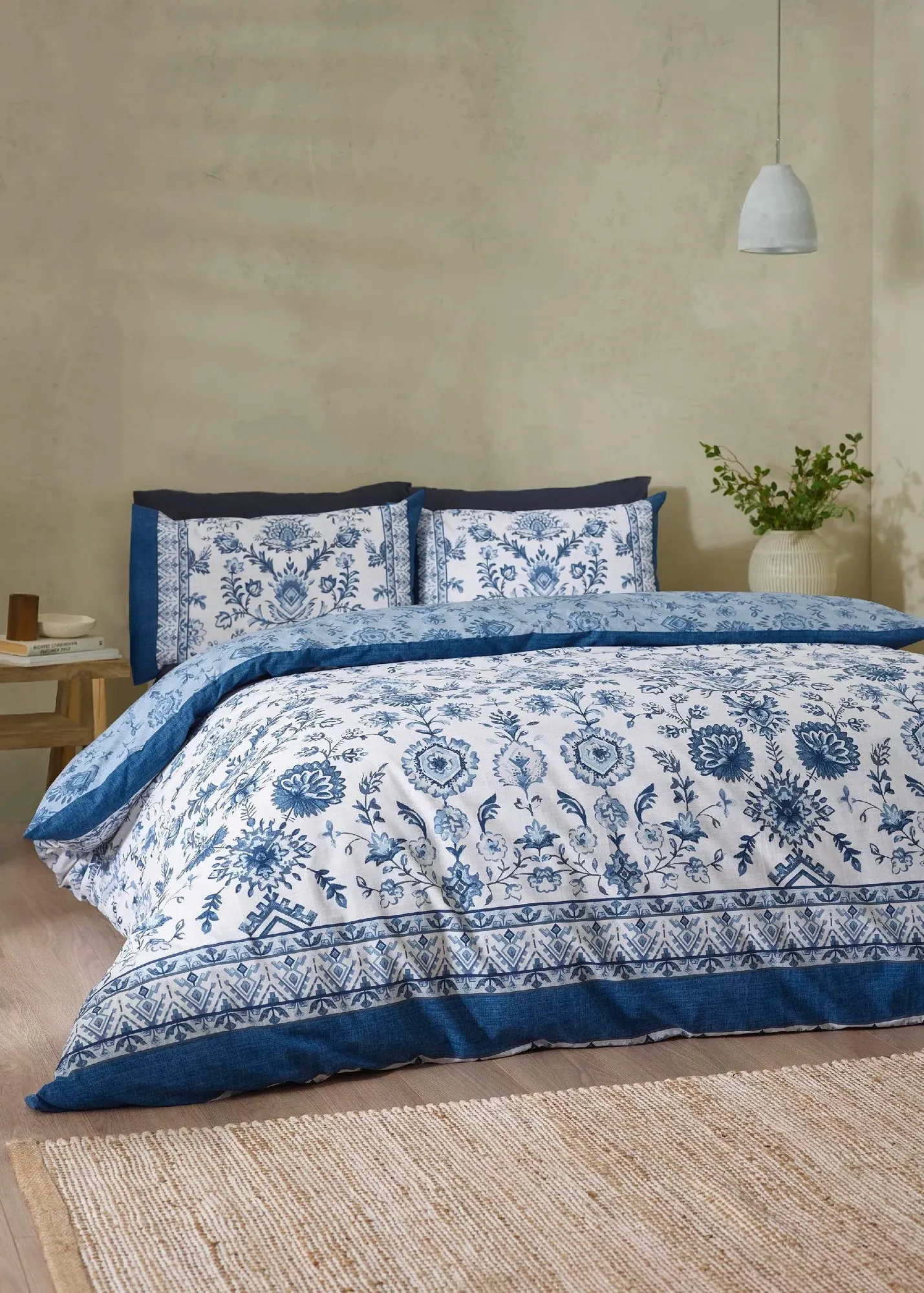 Zoukara Floral Reversible Single Duvet Cover Set - Blue product