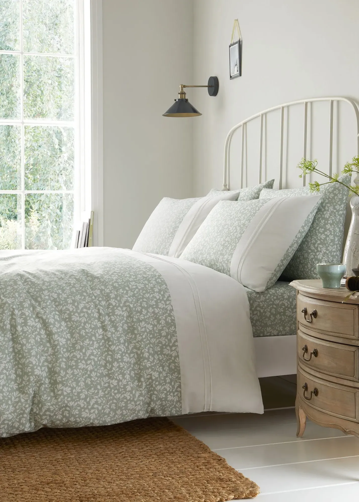 Tess Single Duvet Cover Set - Green, Polycotton product
