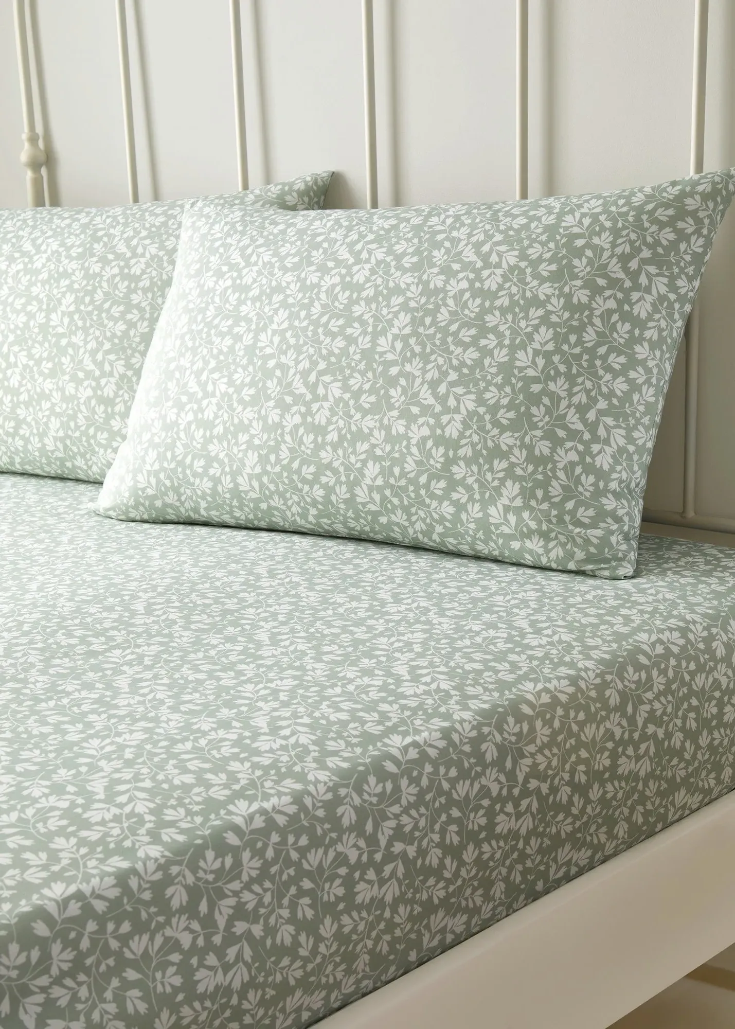 Tess Single Fitted Bed Sheet - Green, Polycotton product