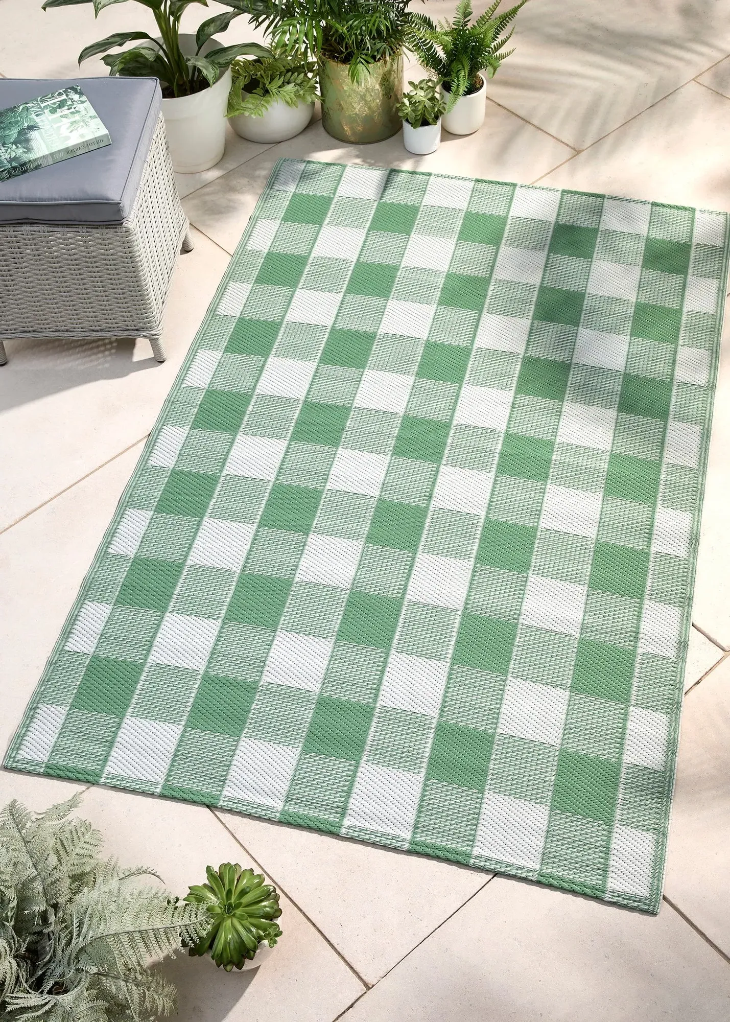 Gingham Outdoor Rug - Green, Polypropylene product