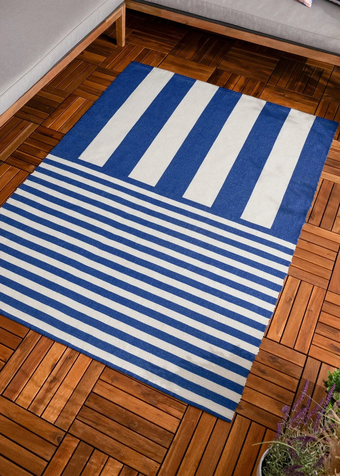 Deck Stripe Indoor/Outdoor Rug - White, Polyester product