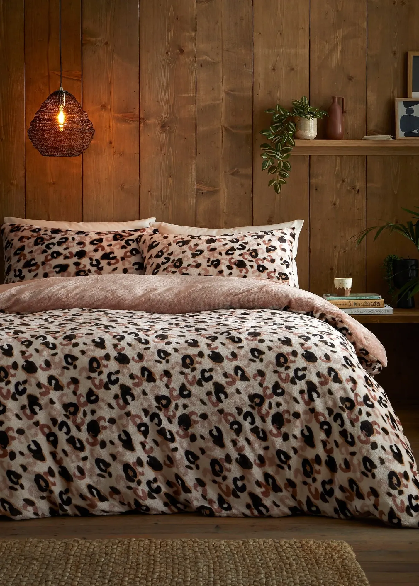 Cosy Leopard Single Duvet Cover Set - Natural, Fleece product