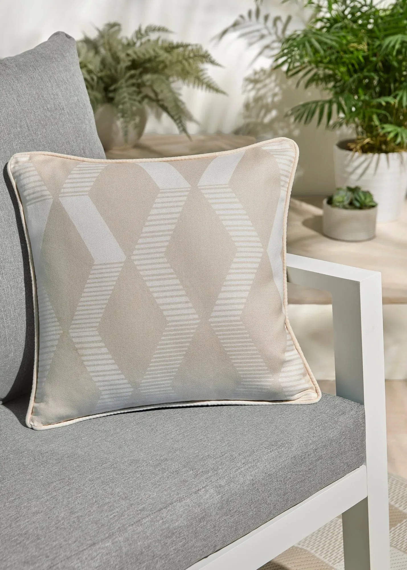 Rico Reversible Outdoor Cushion - Natural product