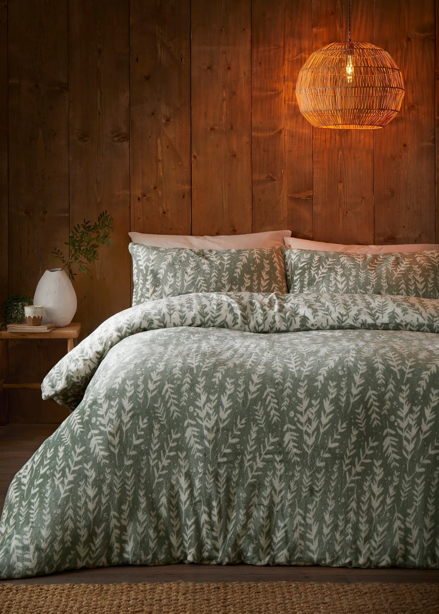 Winter Foliage Single Duvet Cover Set - Green, Fleece product