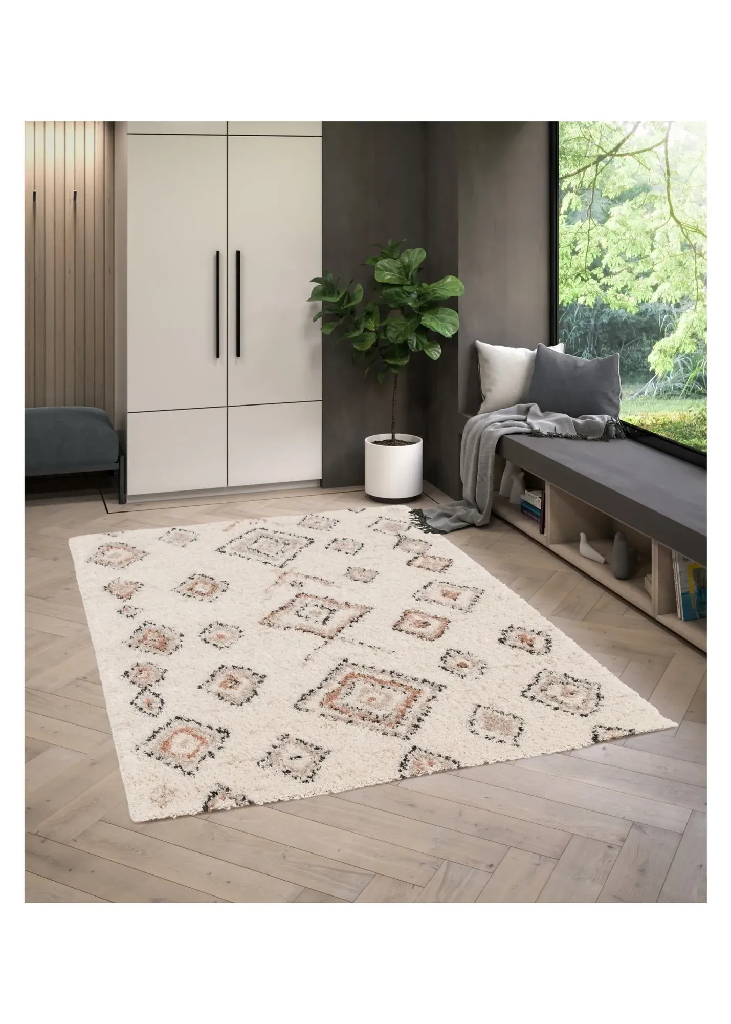 Nomad Diamonds Shaggy Rug - Cream, Wool Blend product