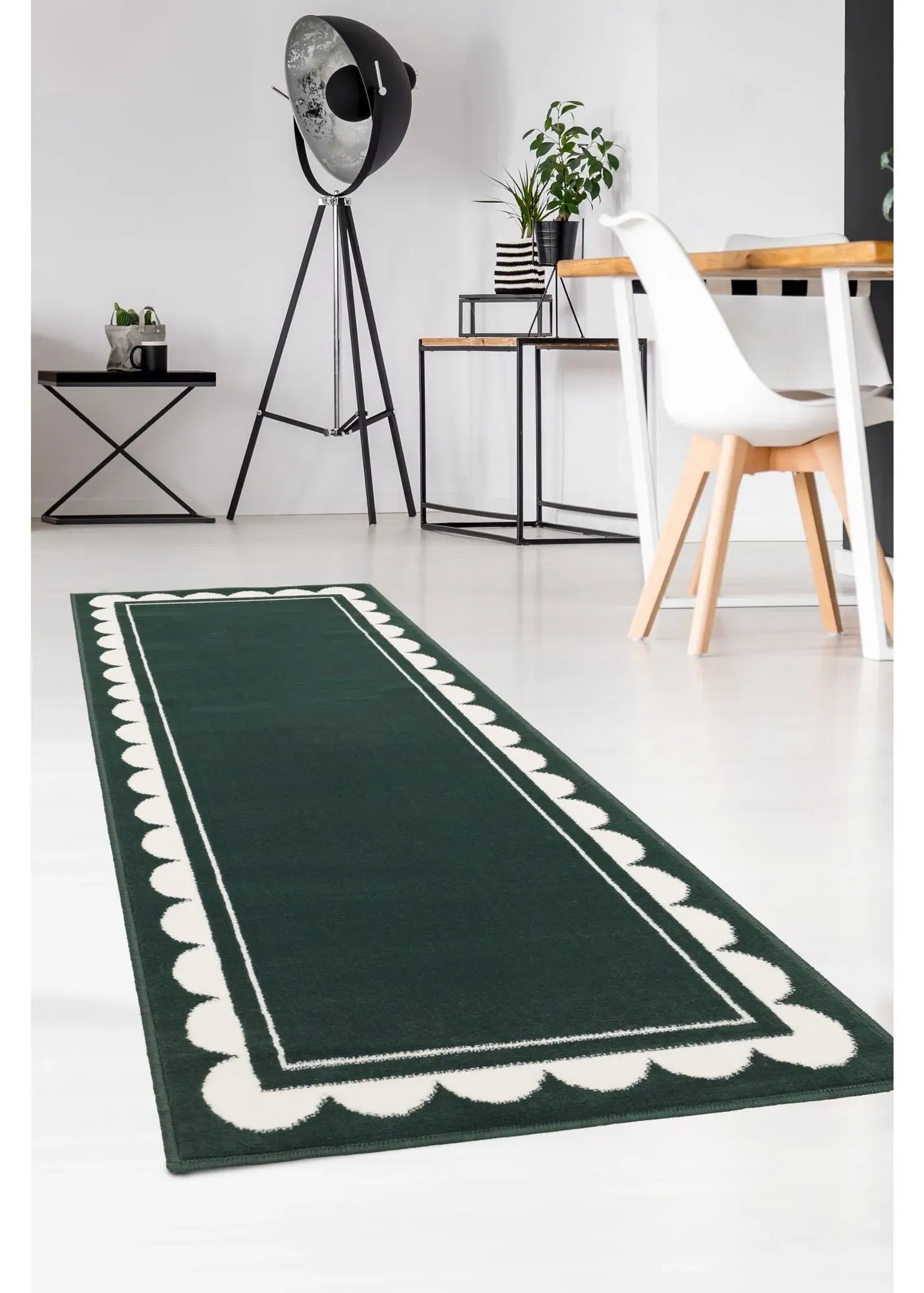 Scallop Runner Rug - Green, Polypropylene product