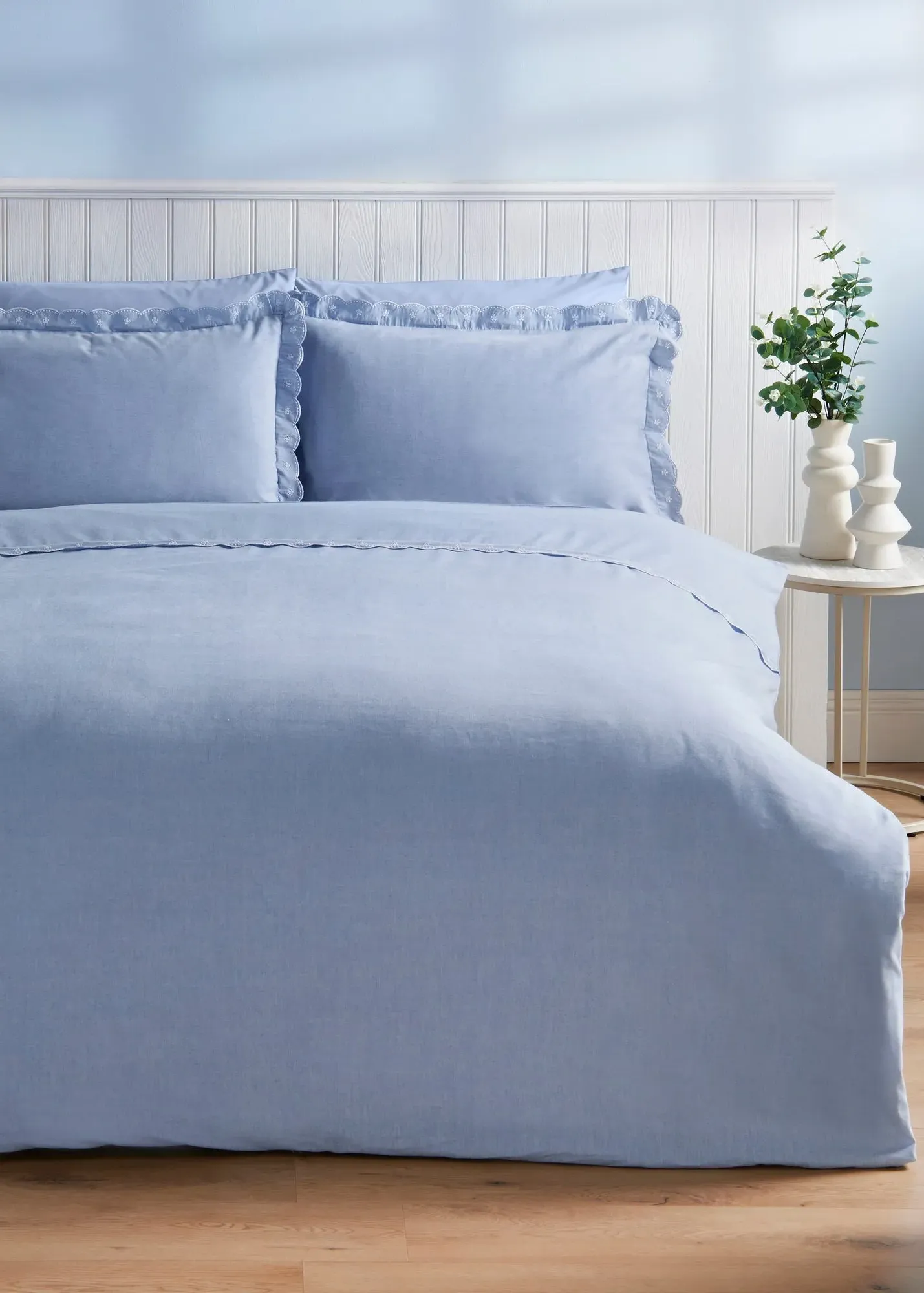 Chambray Embroidered Double Duvet Set - Blue product