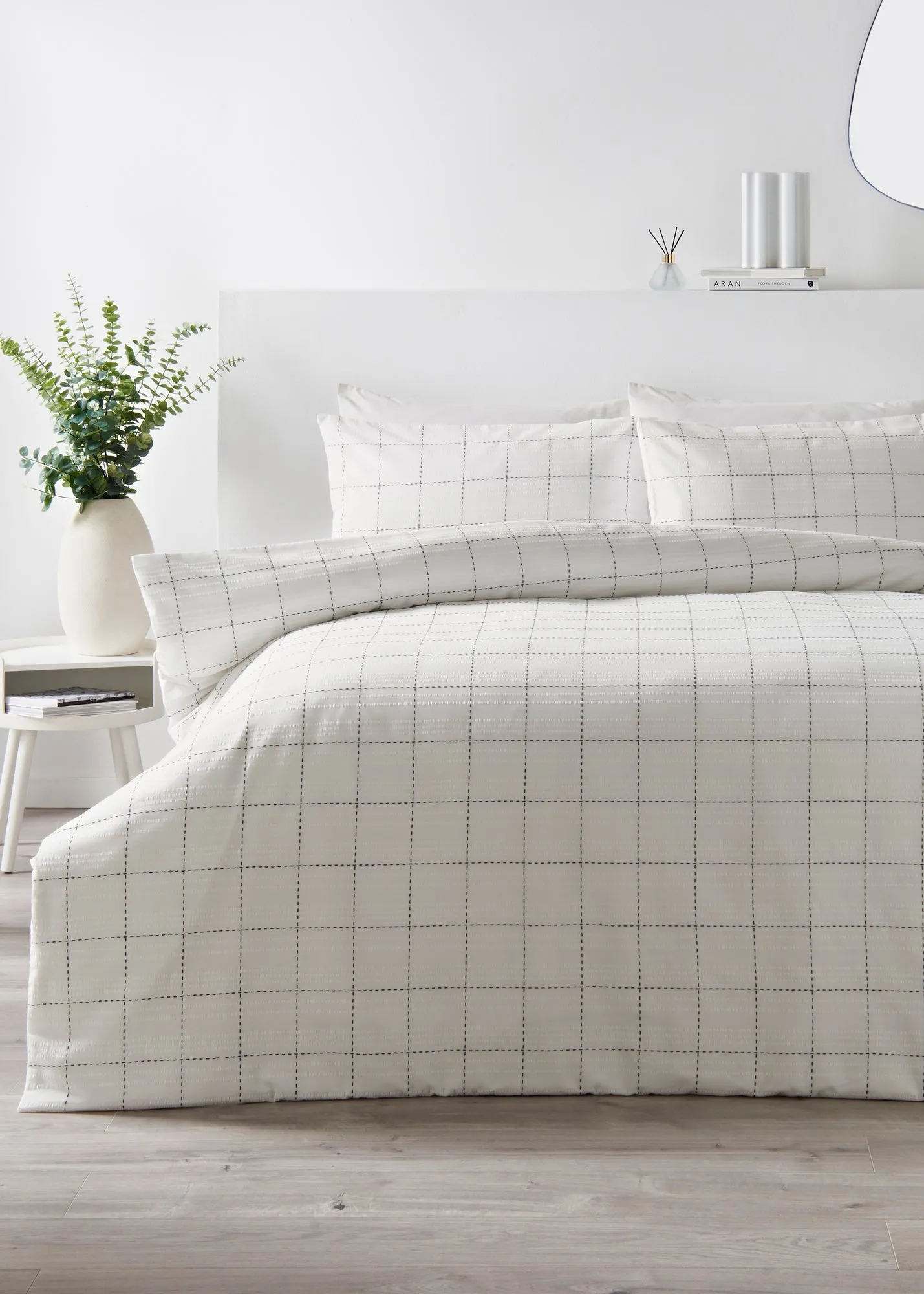 Check Double Duvet Set - White product