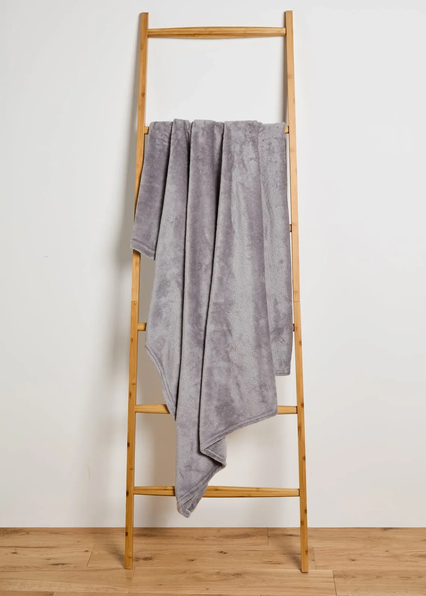 Fleece Throw - Grey, Polyester product