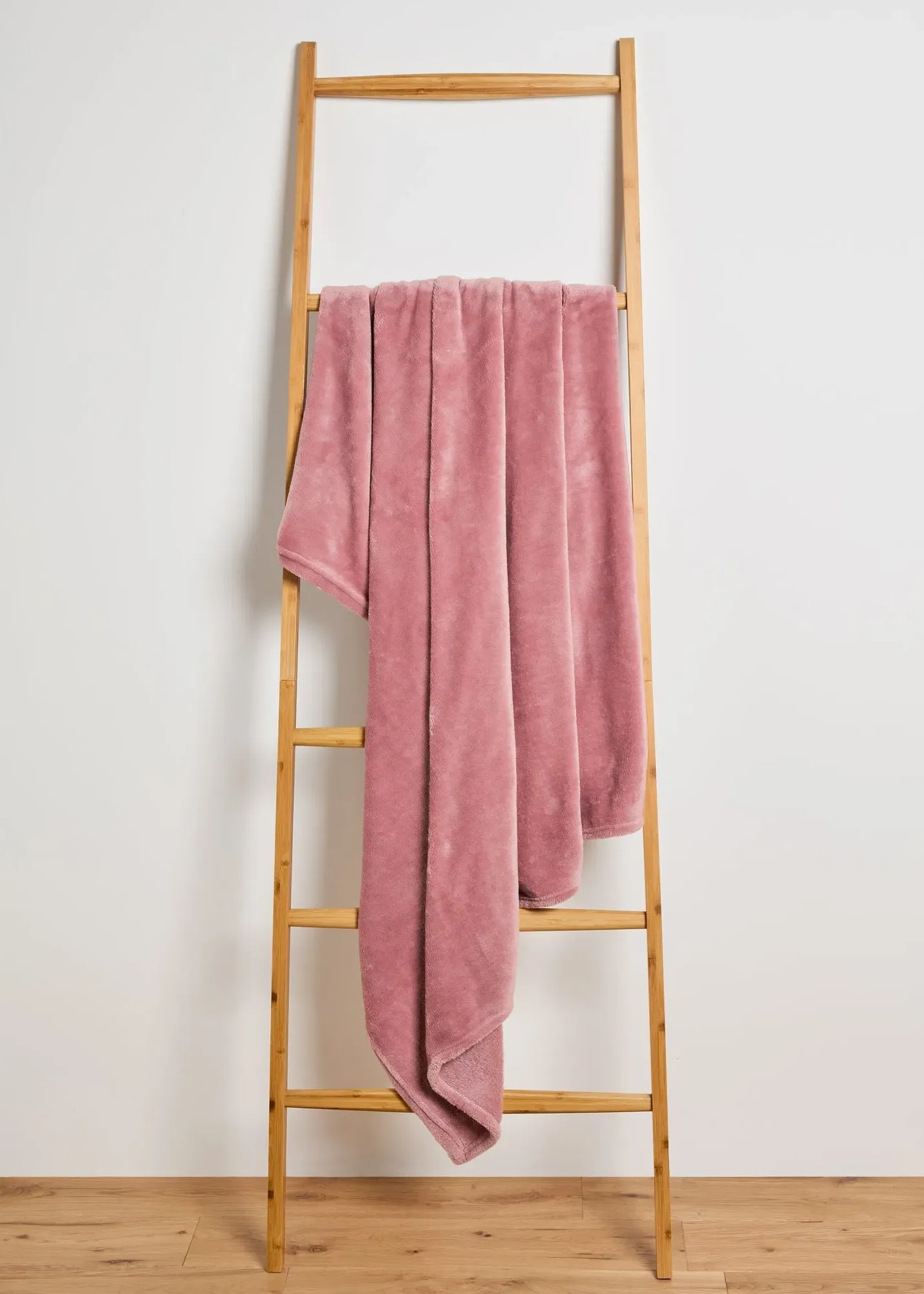 Fleece Throw - Pink, Polyester product