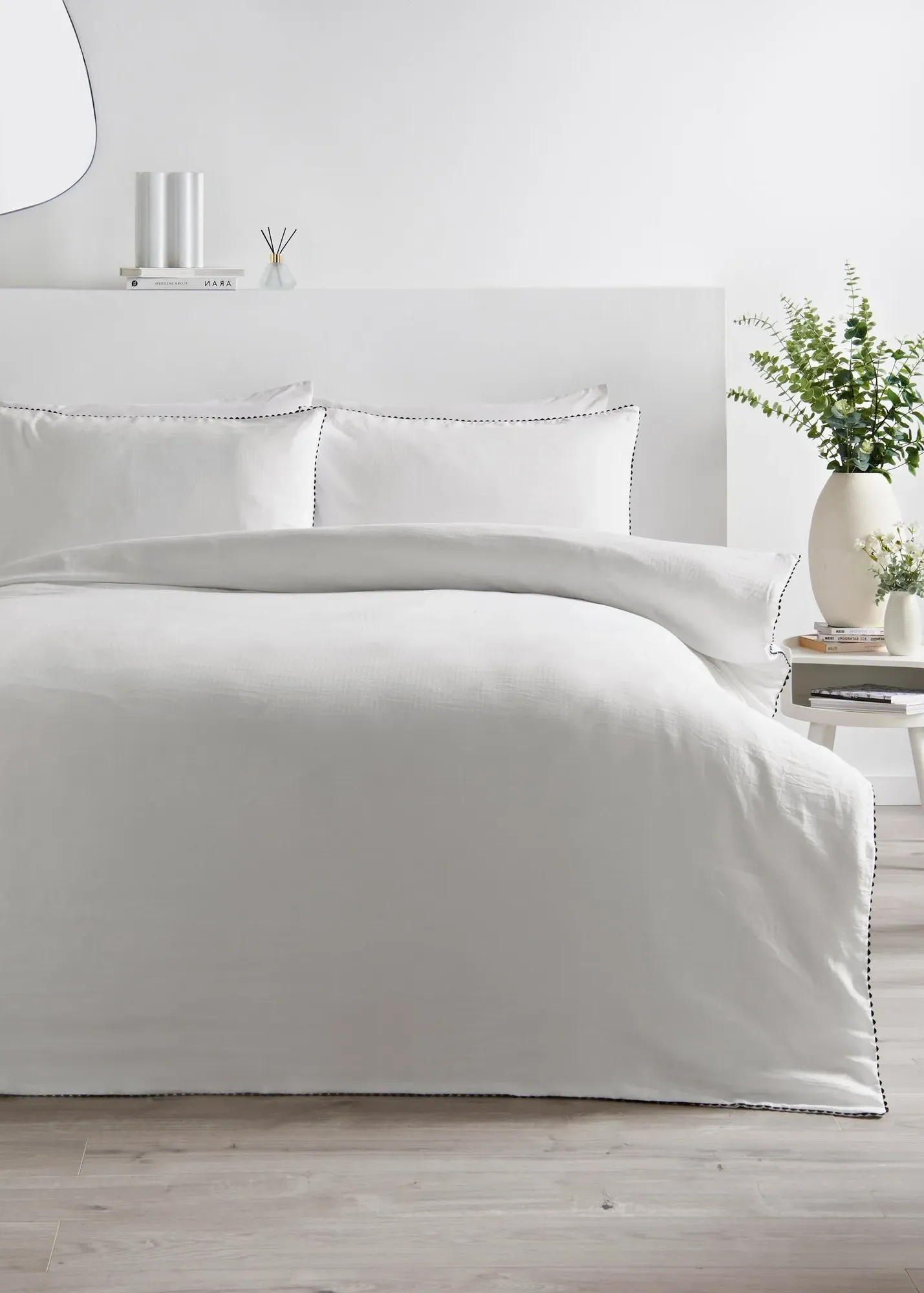 Jacquard Scallop Double Duvet Set - White, Cotton product