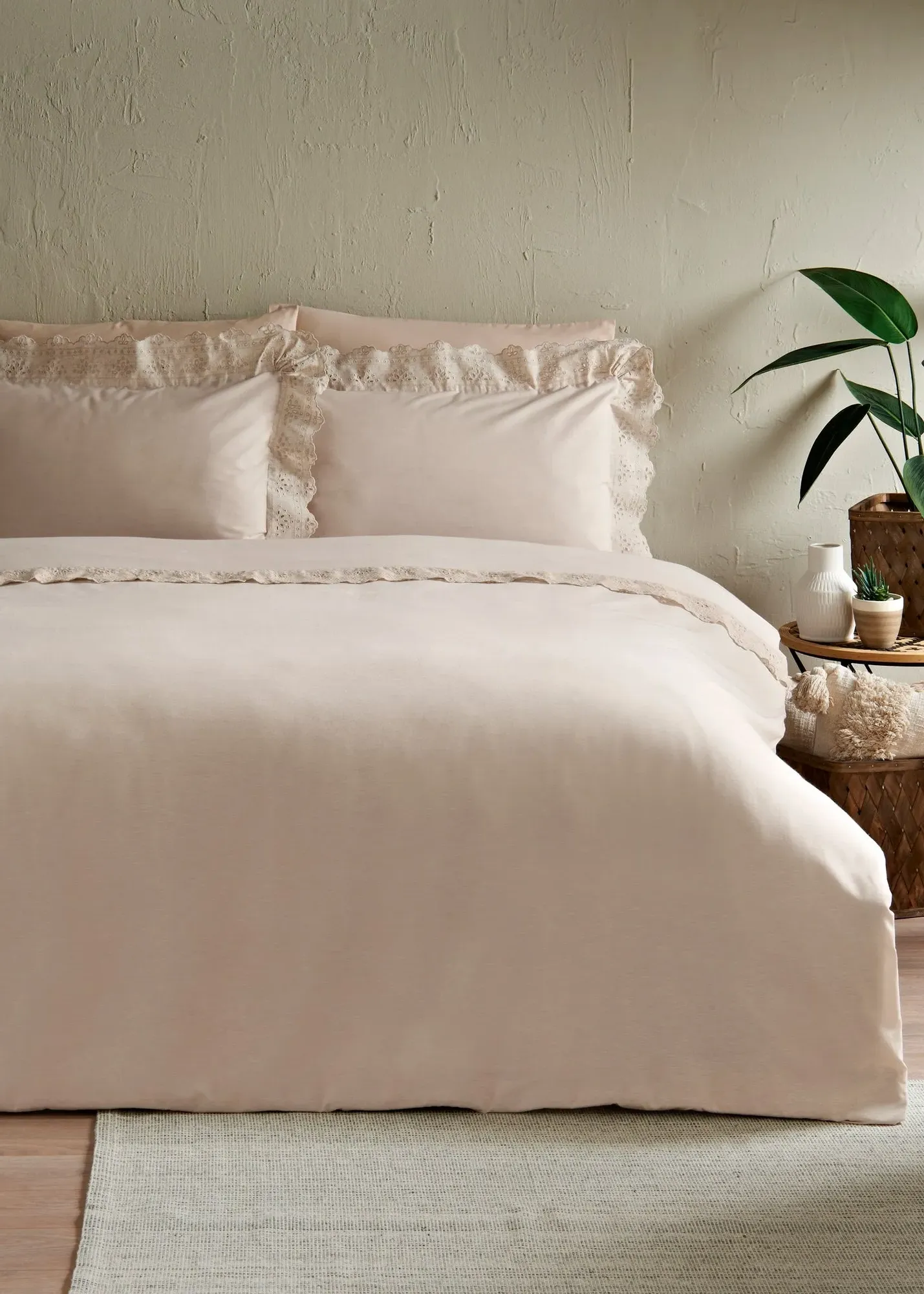 Lace Frill Double Duvet Set - Natural, Cotton Blend product