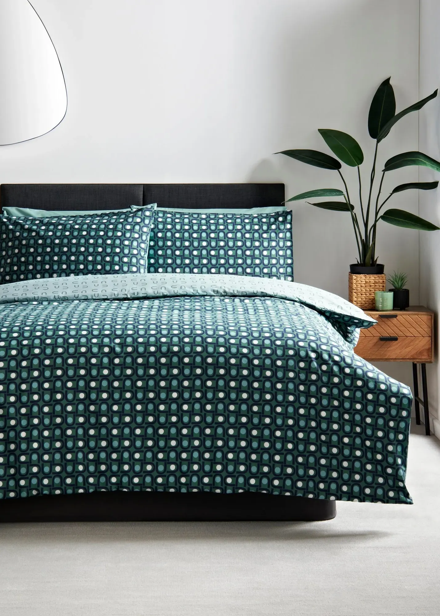 Mini Geometric Single Duvet Set - Green product