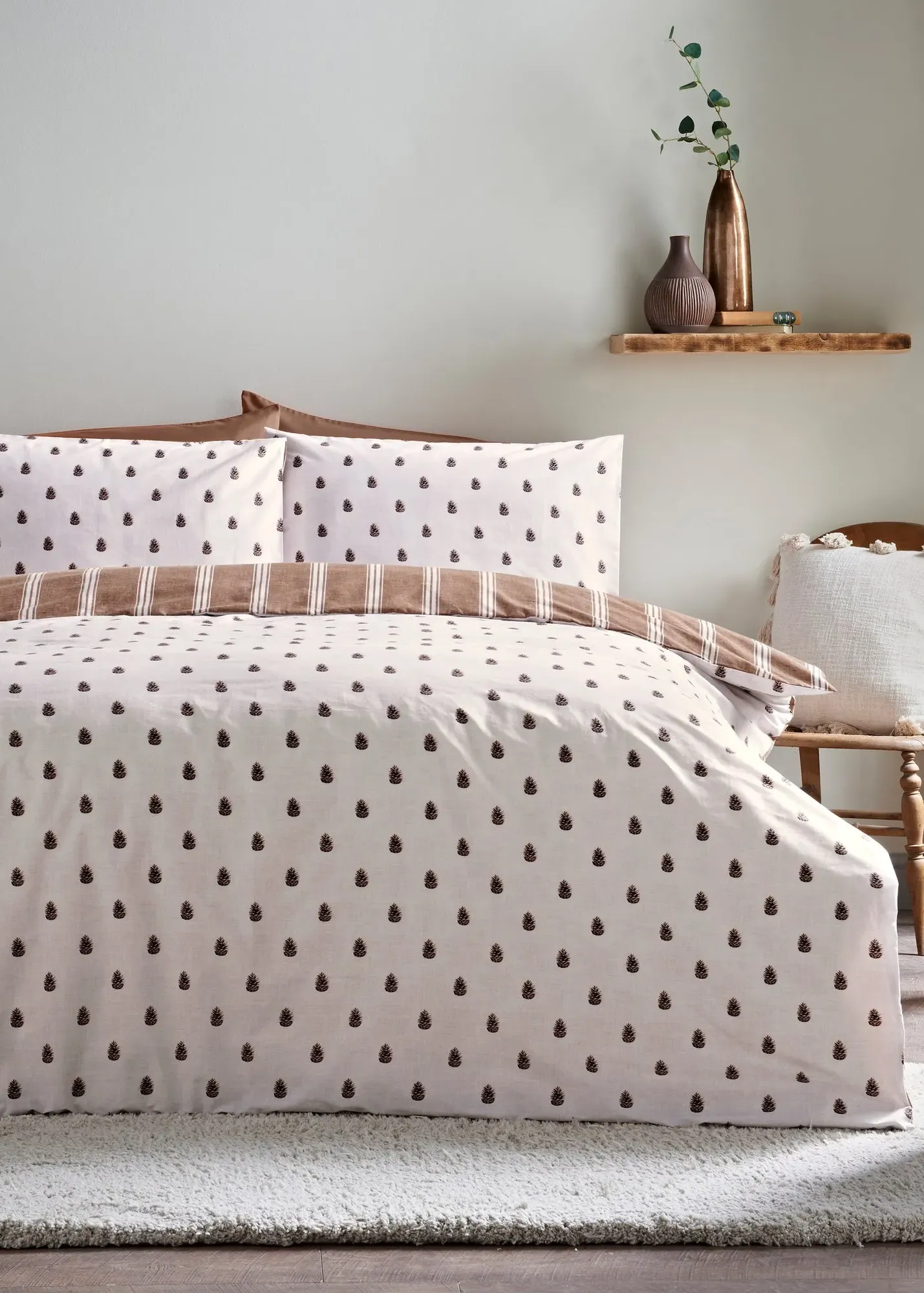 Pinecone Printed Single Duvet Set - White product