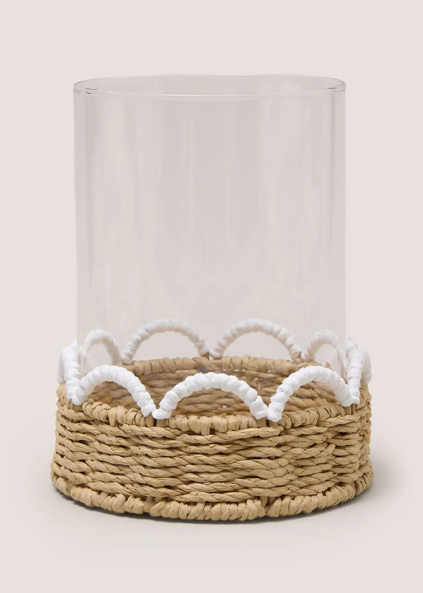 Scallop Edge Wicker Hurricane - White product