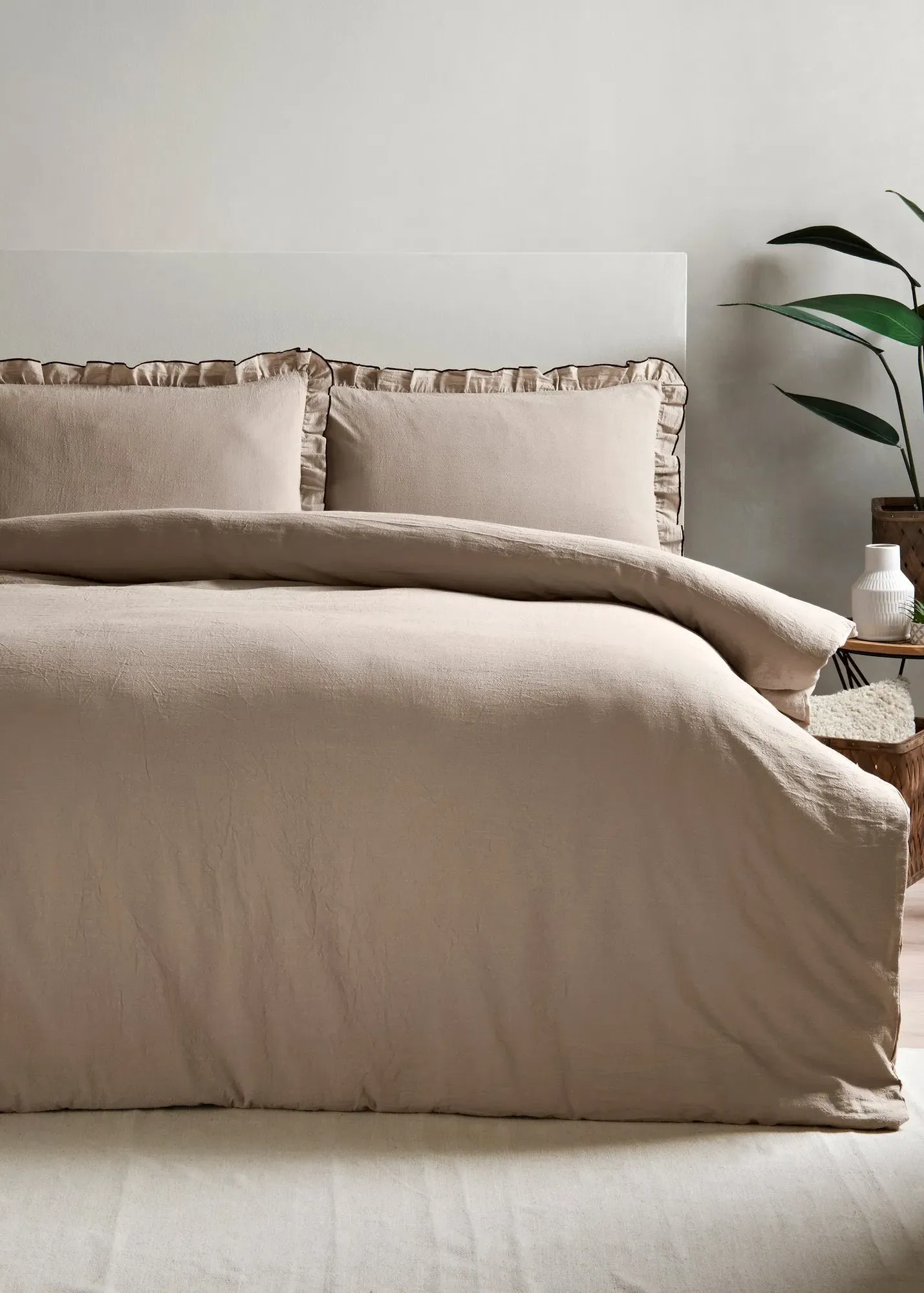 Textured Frill Double Duvet Set - Natural product