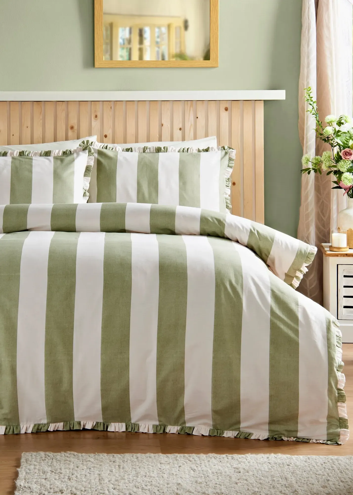 Wide Stripe Pleated Duvet Set Double - Green, Cotton product