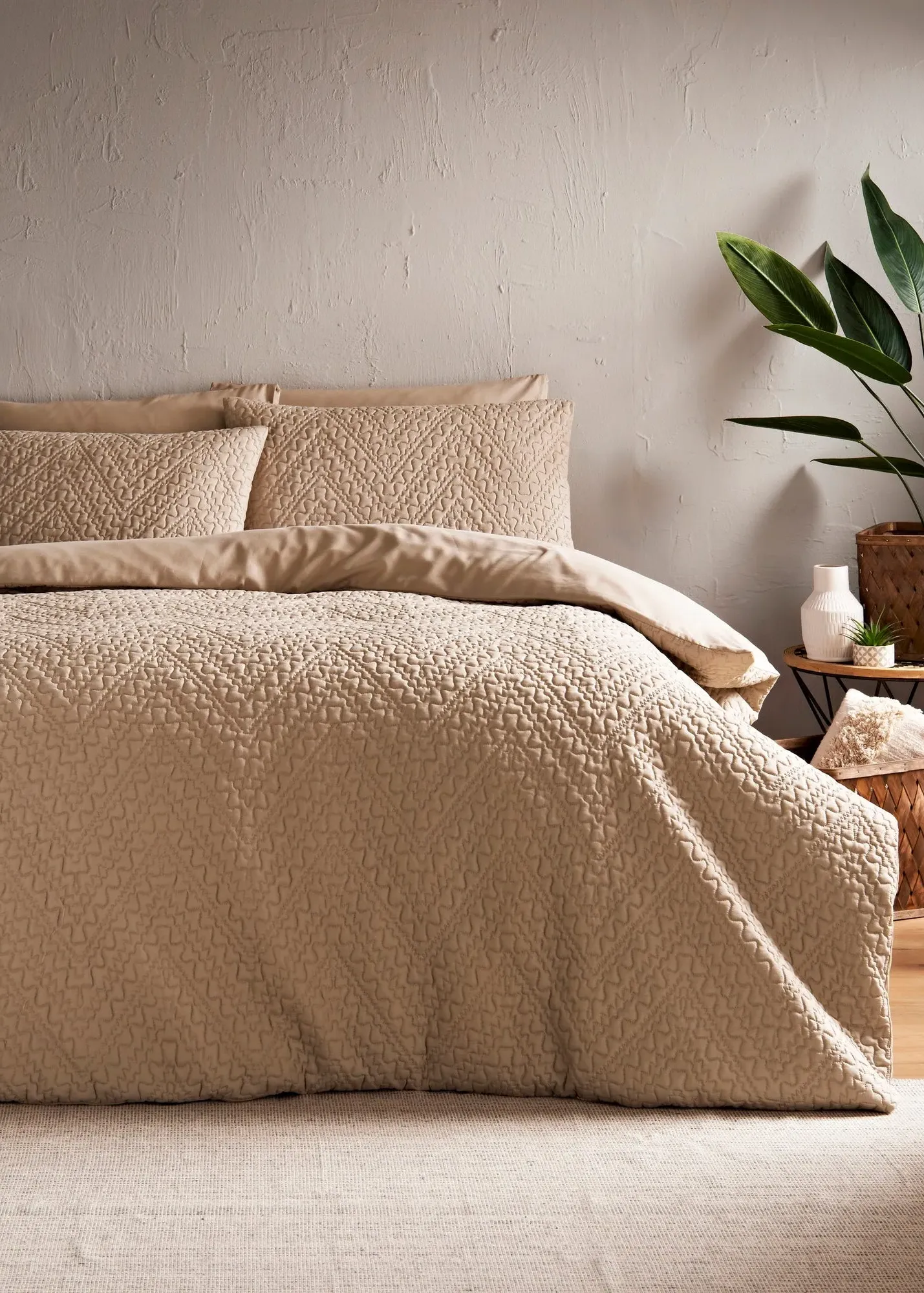 Zigzag Quilted Double Duvet Set - Brown, Polyester product