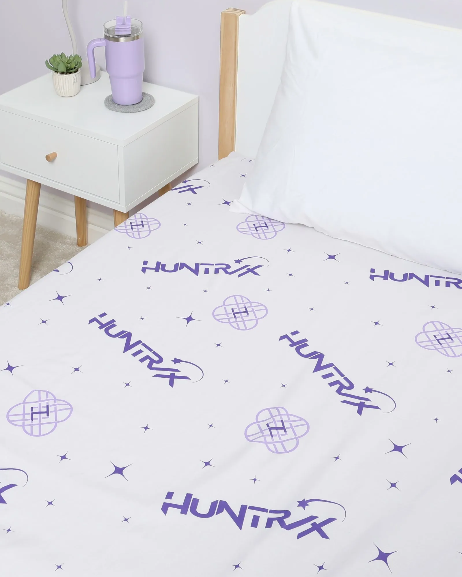 Huntrix Signatures Single Fitted Sheet - White product
