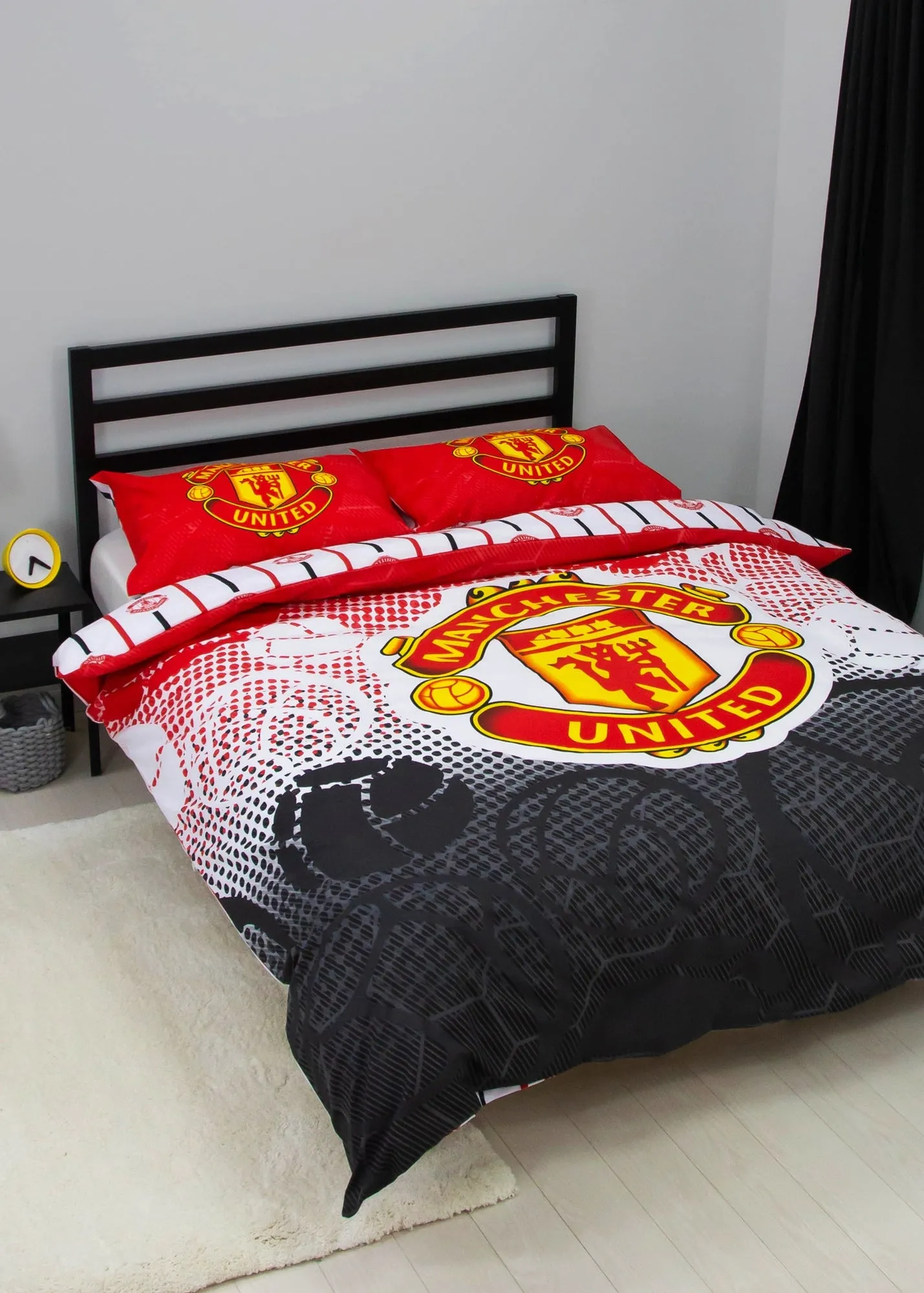 Manchester United FC Crest Double Reversible Duvet Set - Multi, Polycotton product