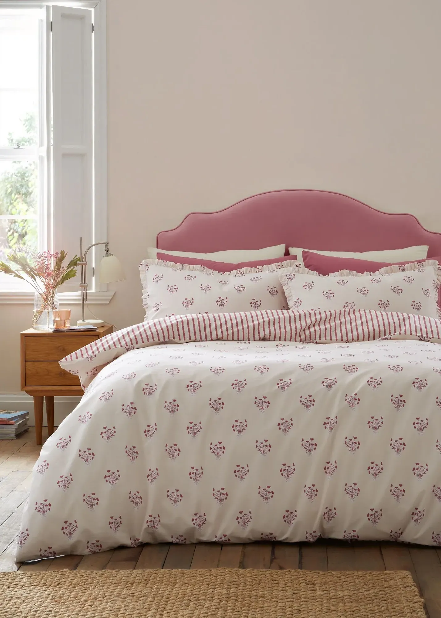 Emily Bond Hand Gathered Posy Single Duvet Cover Set - Cotton product