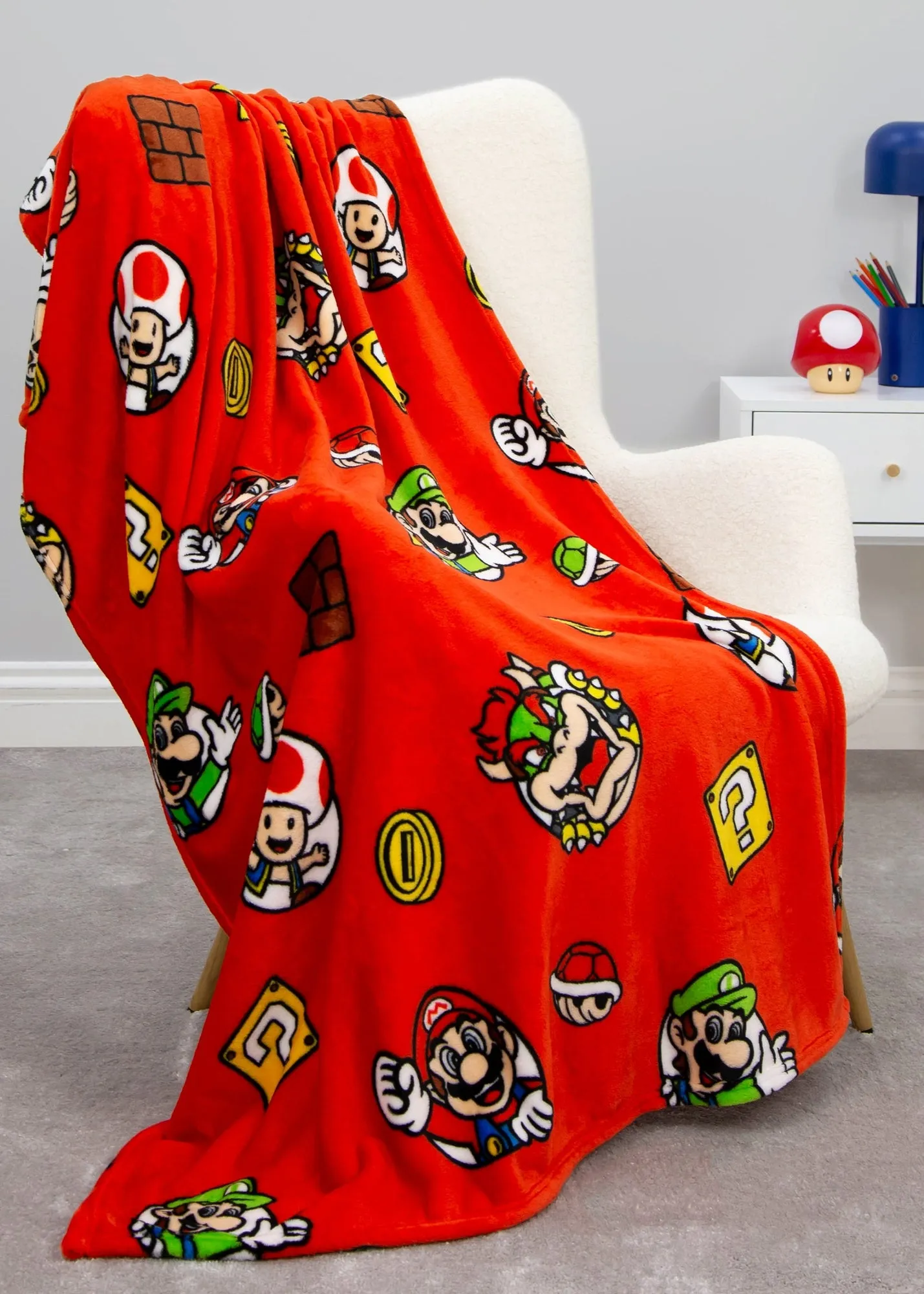 Nintendo Here We Go Fleece Throw - Red product