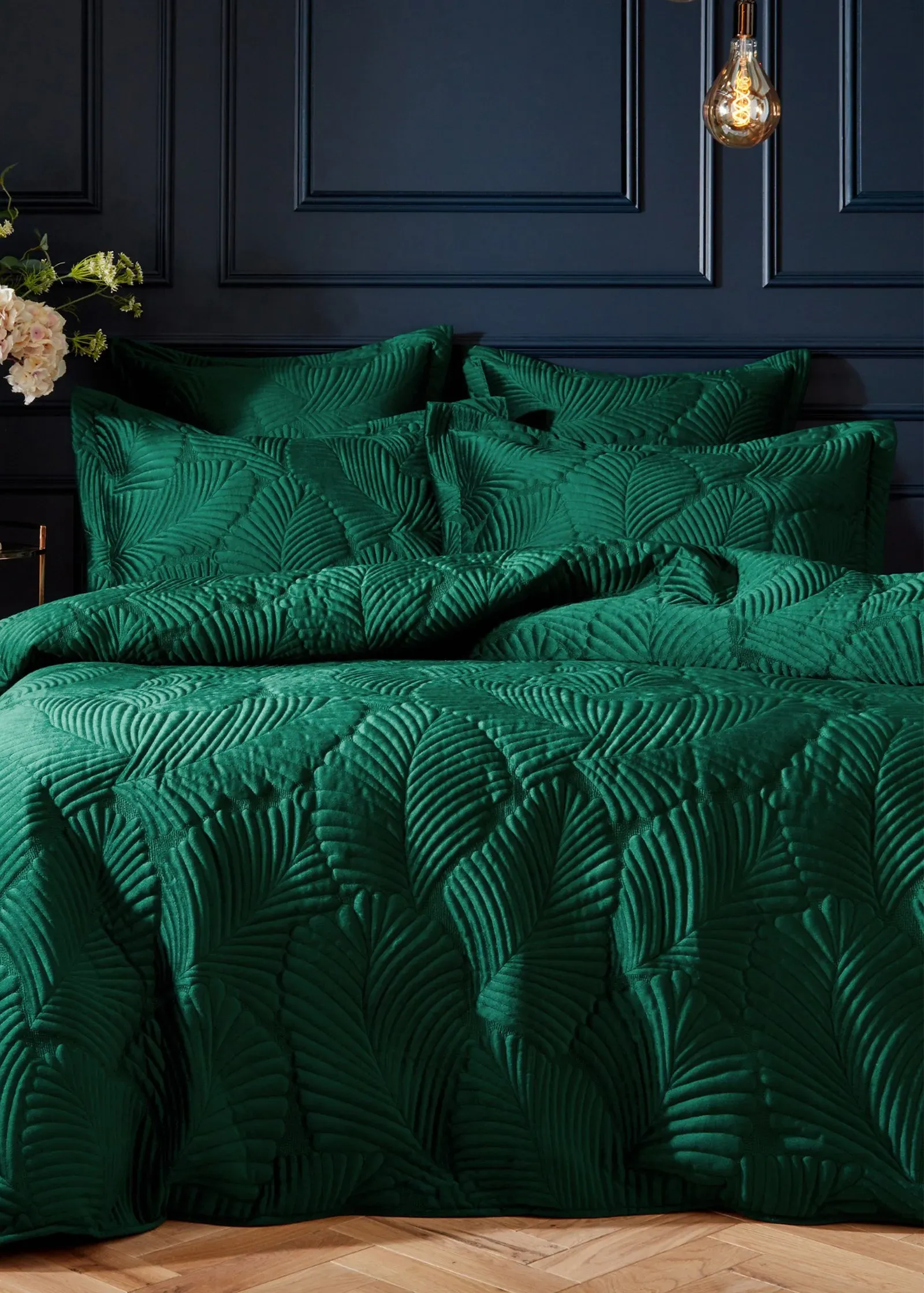 Palmeria Single Quilted Duvet Cover - Green, Velvet product
