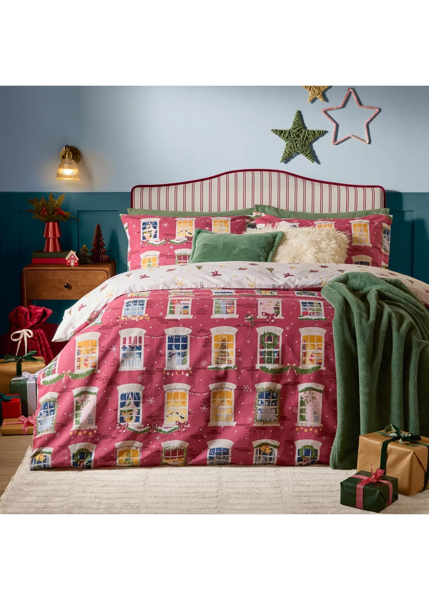 Christmas Eve Double Reversible Duvet Set - Red product