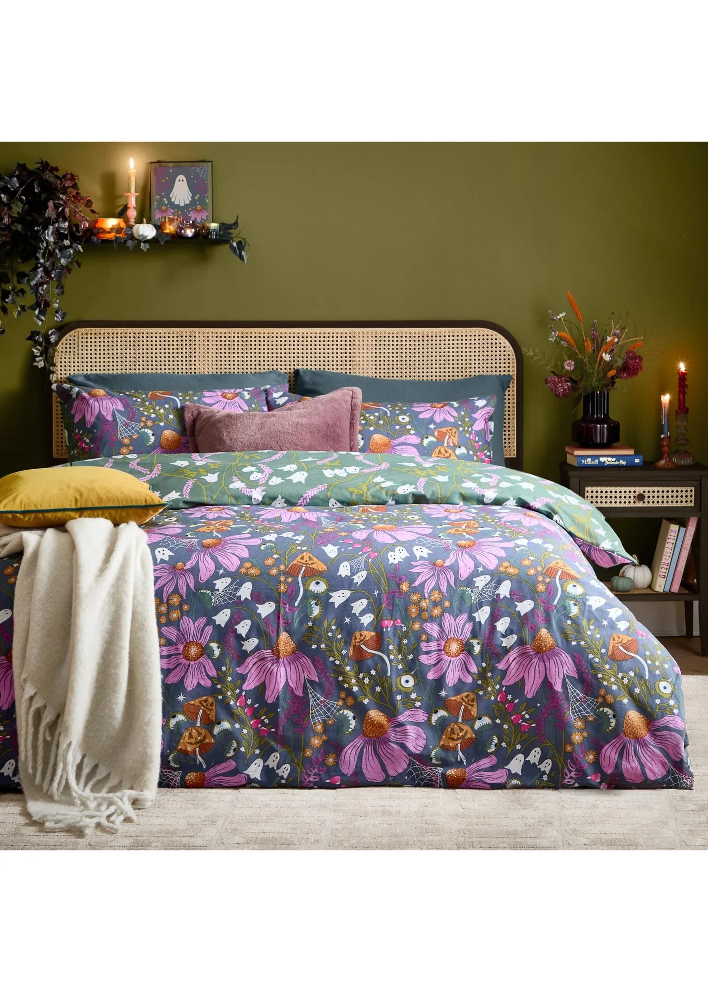 Ghoul Gardens Single Reversible Duvet Set - Multi product