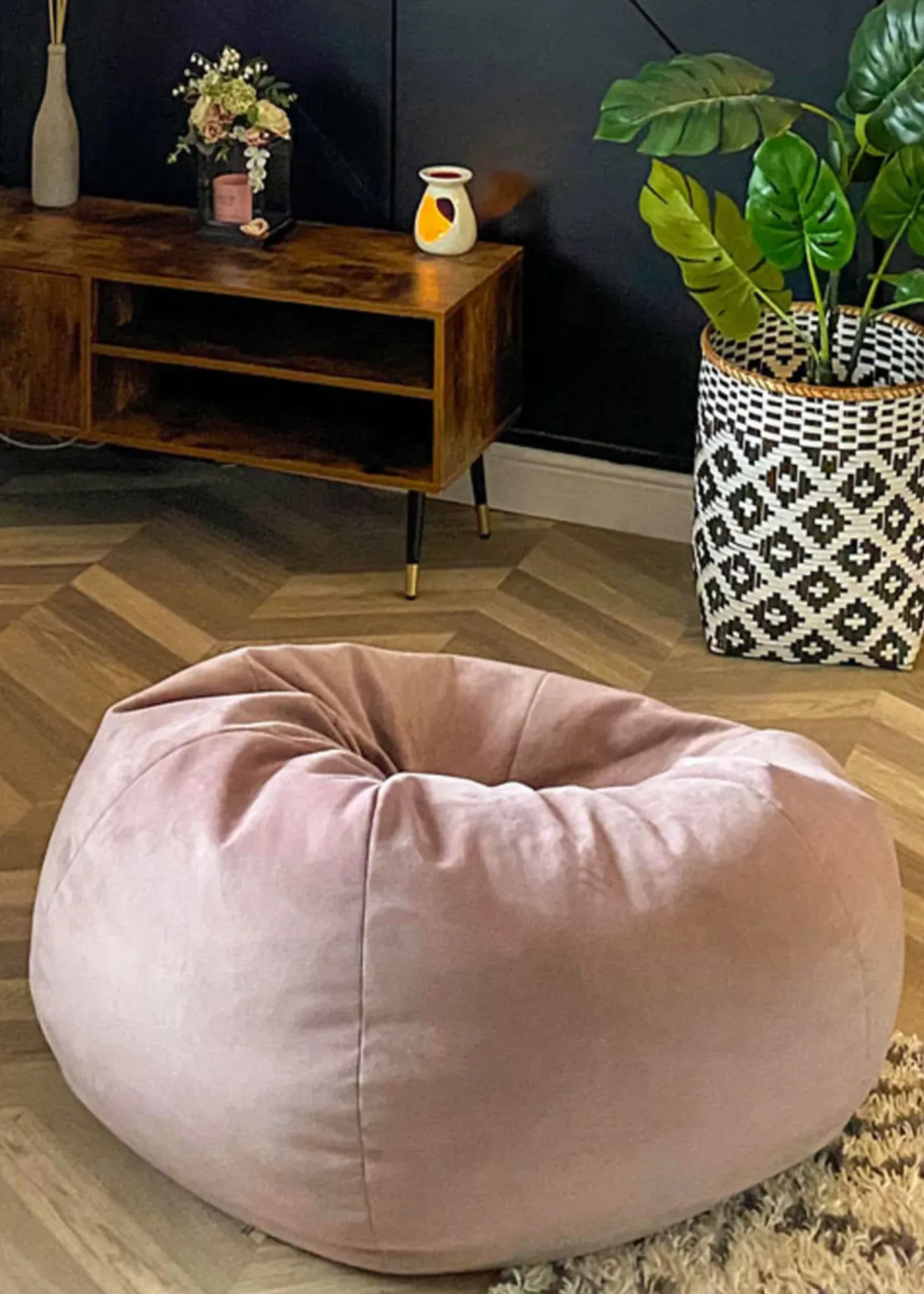 Velvet Slouchbag Beanbag - Pink, Polyester product