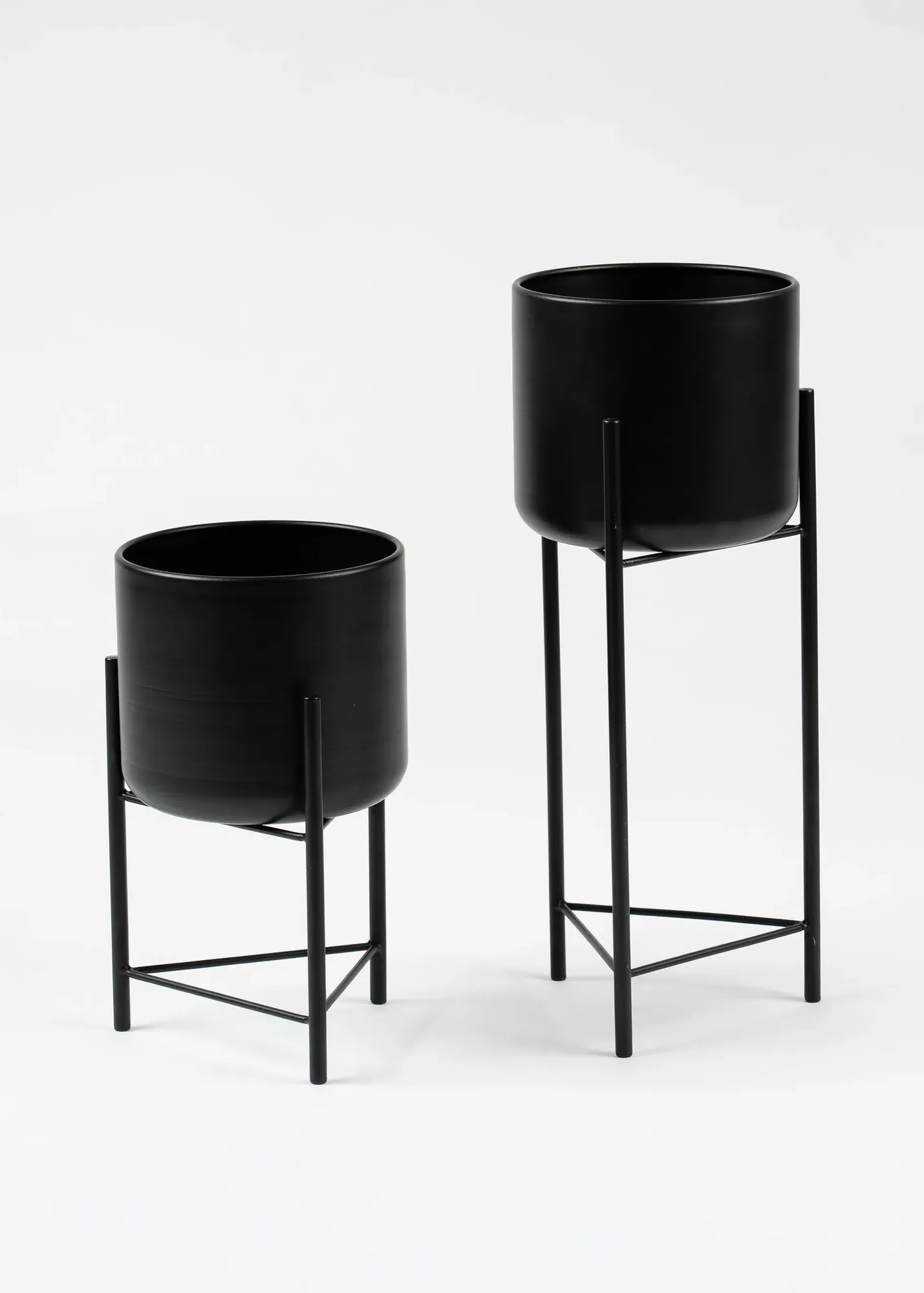 Set of 2 Planters - Black, Metal product