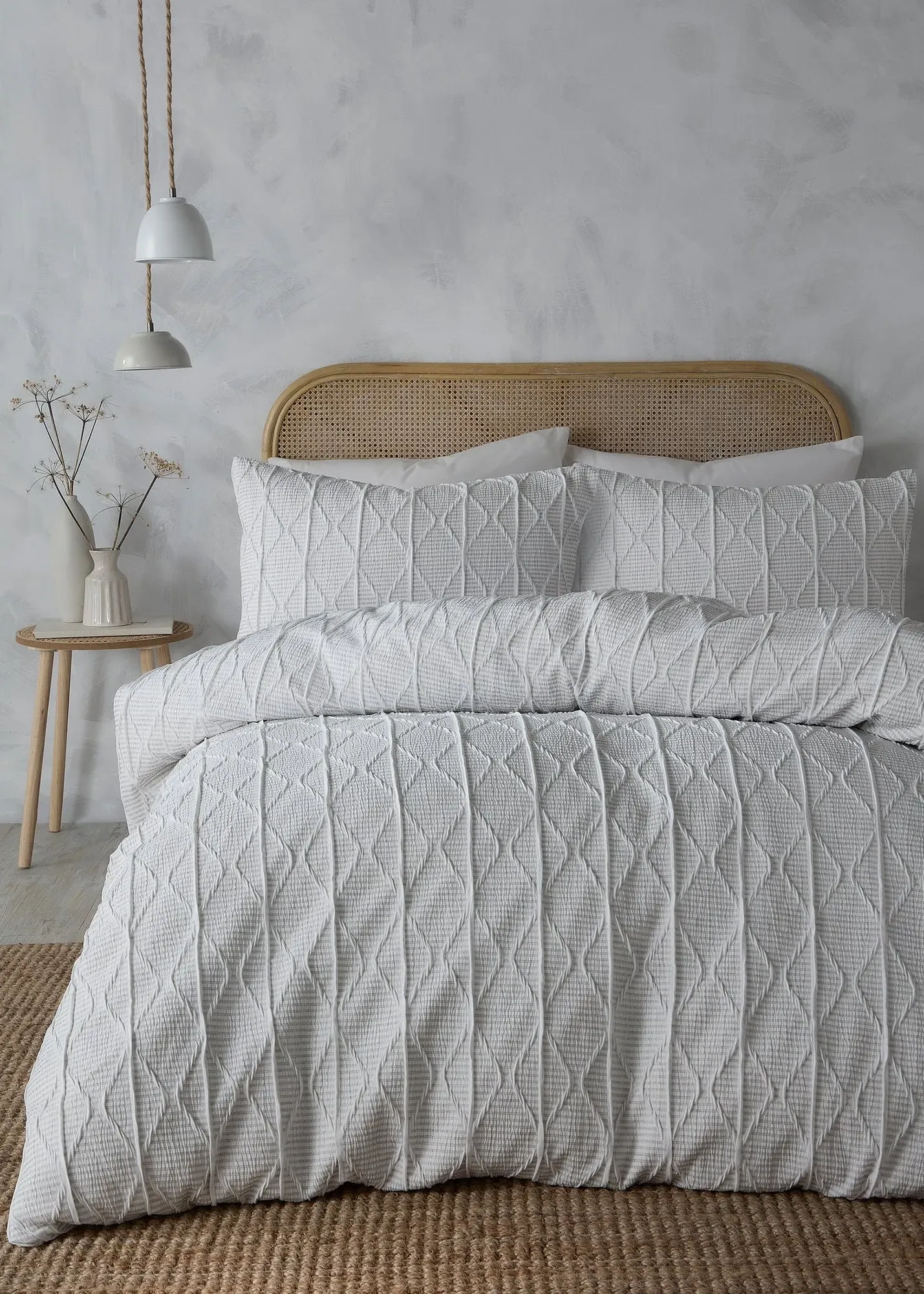 Crinkle Stripe Embossed Single Duvet Cover Set - White, Polyester product
