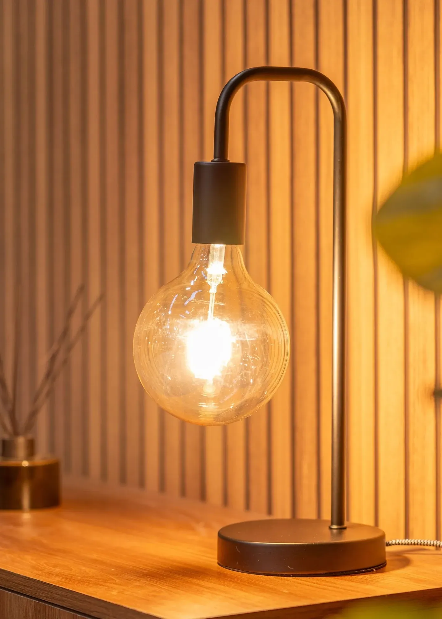 Bronx Metal Table Lamp - Black product