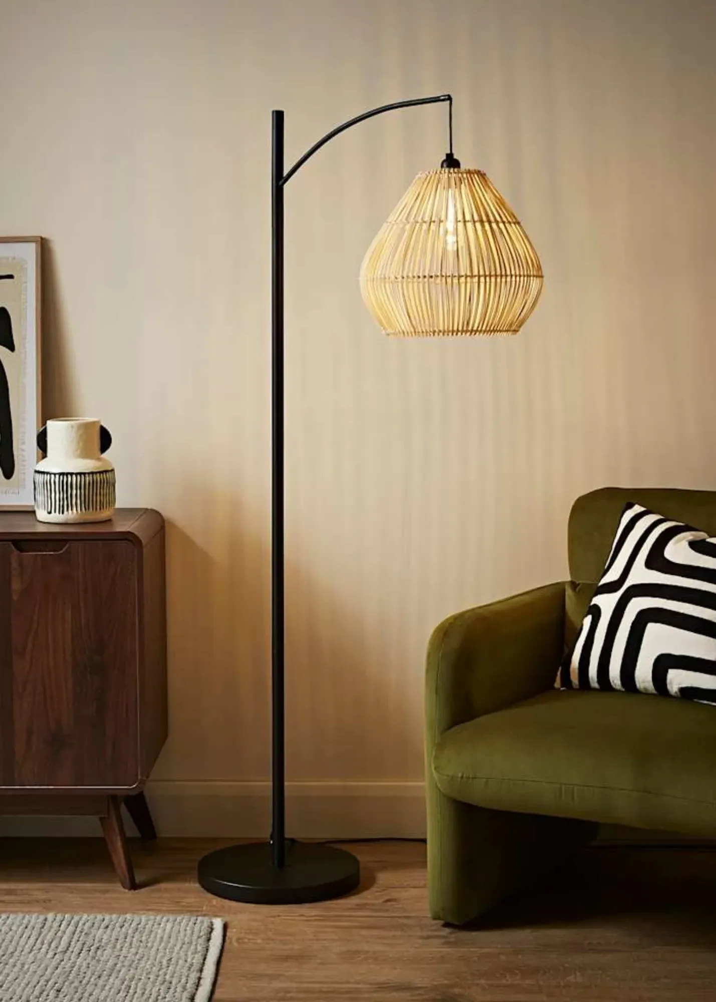 Preto Metal Floor Lamp Rattan Teardrop Shade - Black product
