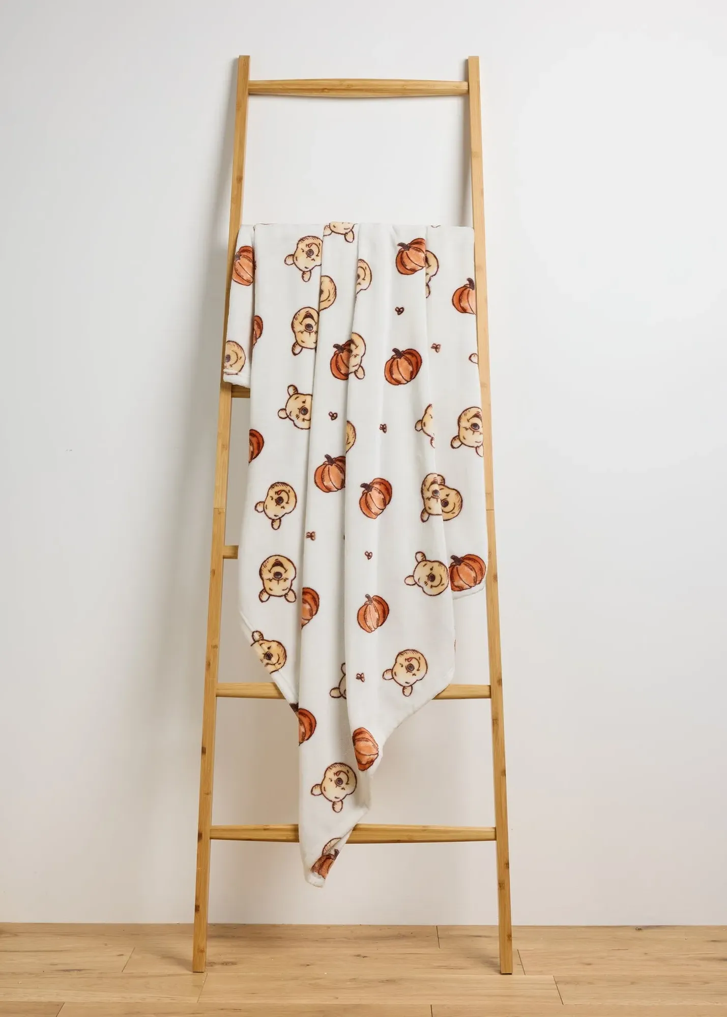 Winnie The Pooh Pumpkin Throw - Cream product