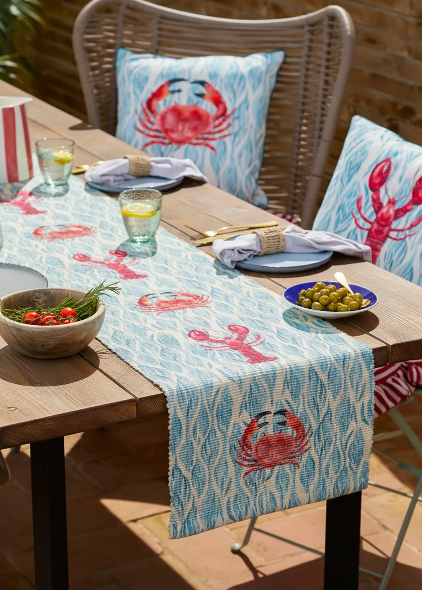 Abersoch Indoor/Outdoor Table Runner - Blue, Polyester product